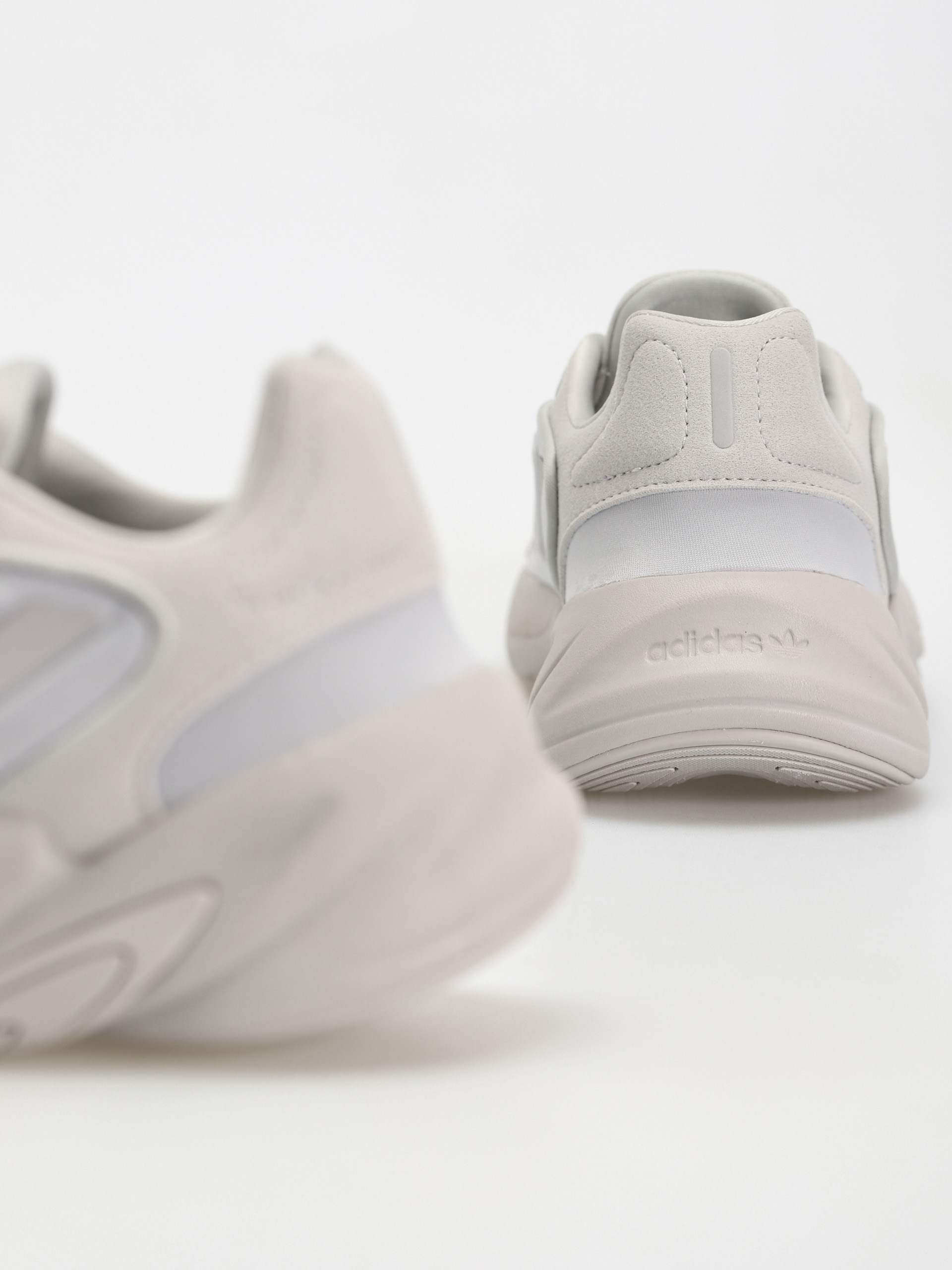 adidas Originals Ozelia Cipők (gretwo/gretwo/grefou)