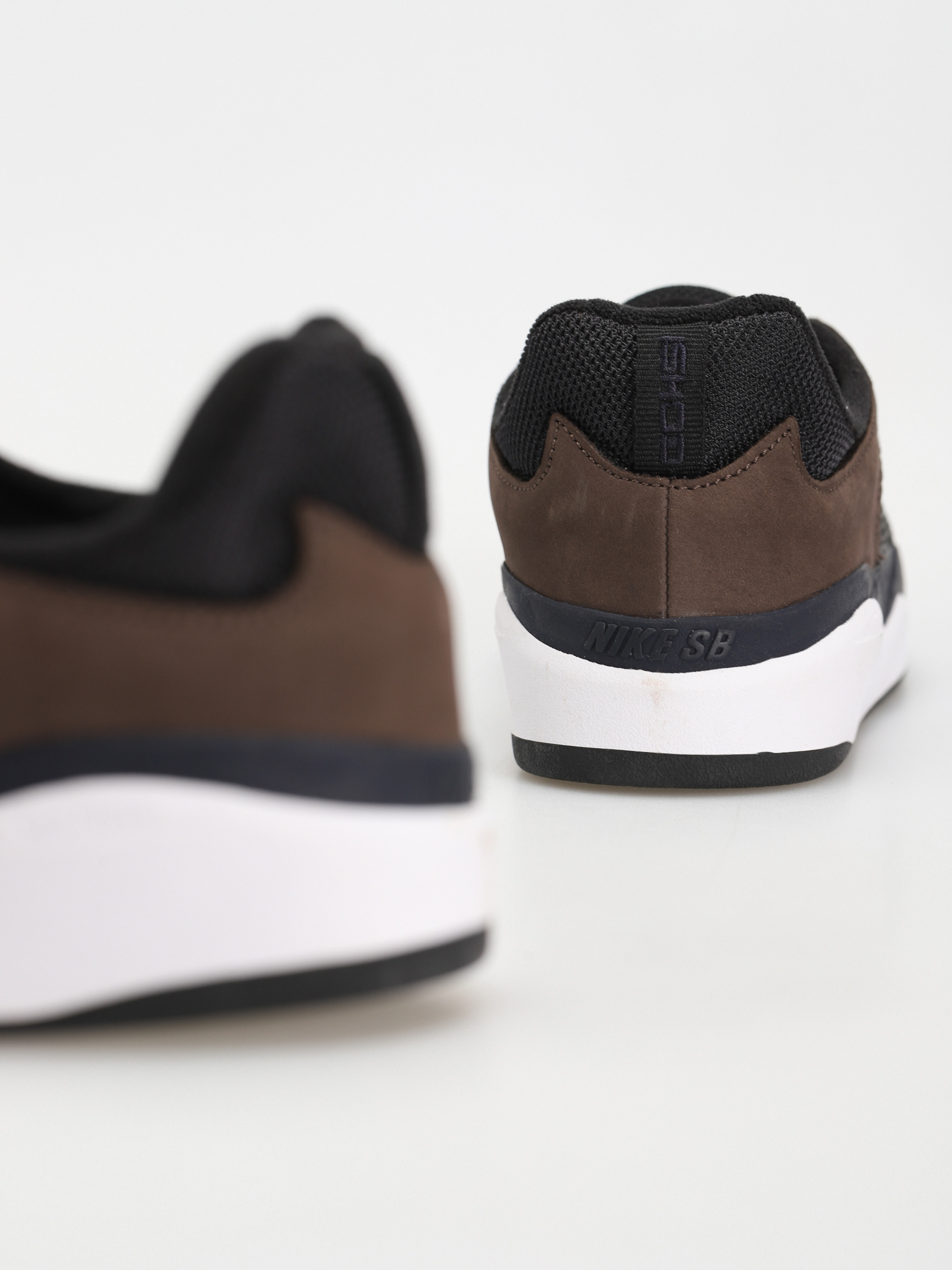 Nike SB Ishod PRM Cipők (baroque brown/obsidian black)