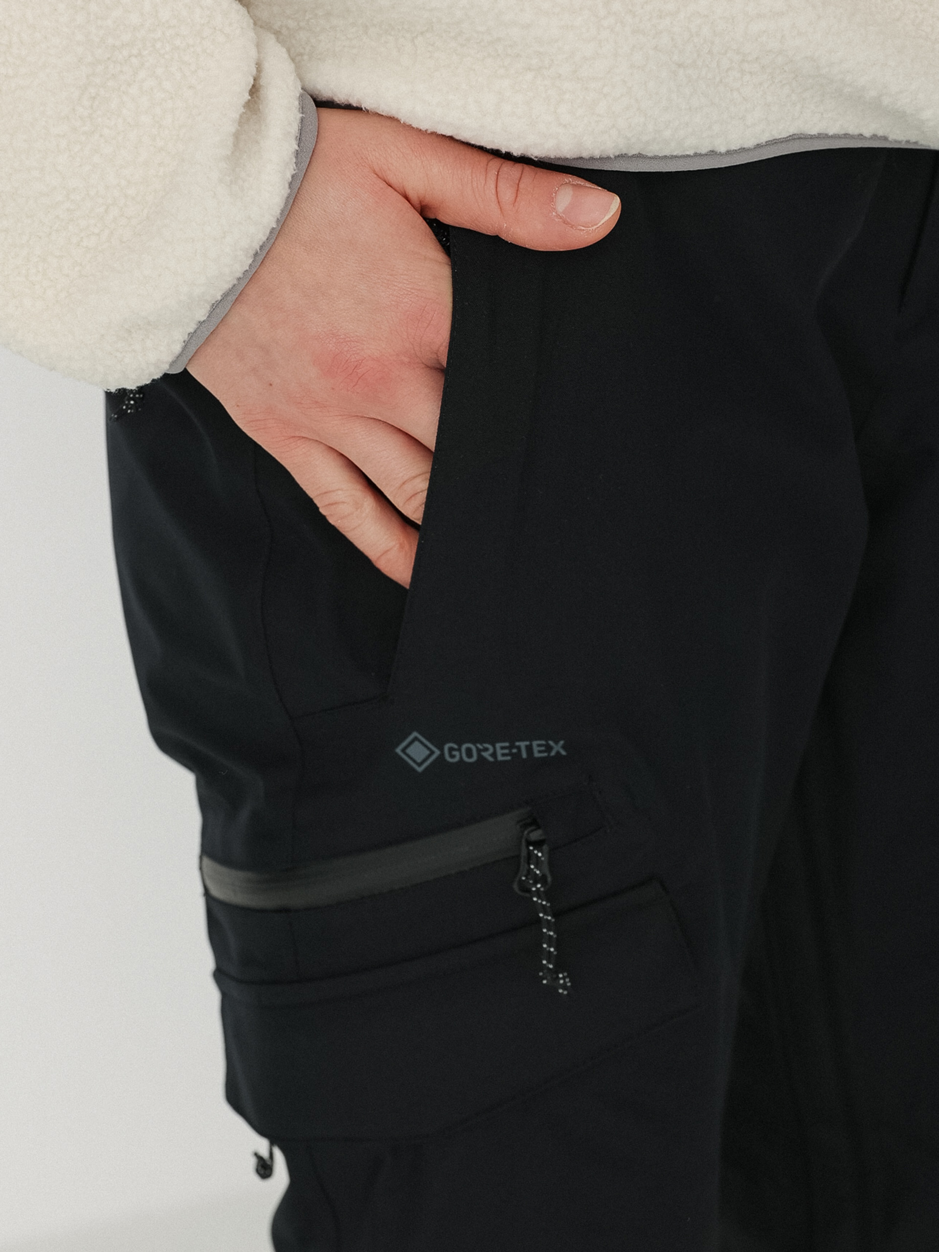 Női Volcom Aston Gore Tex Snowboard nadrág (black)