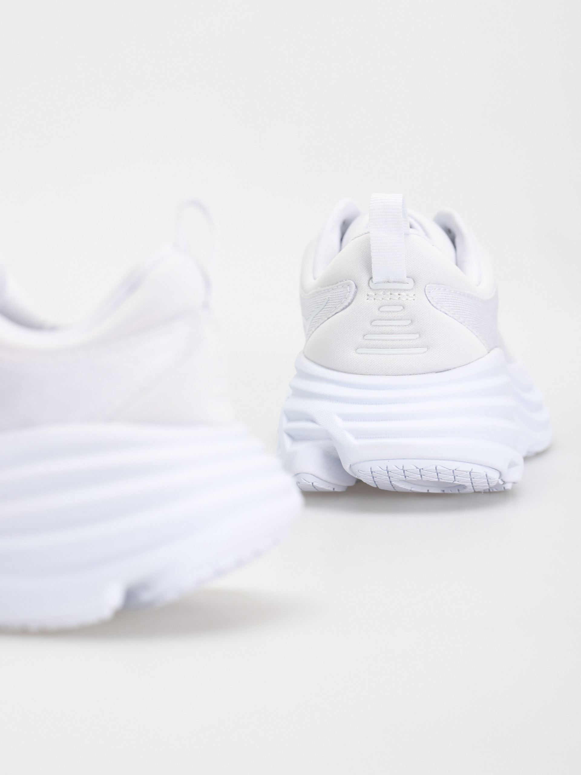 Hoka Bondi 8 Cipők Wmn (white/white)