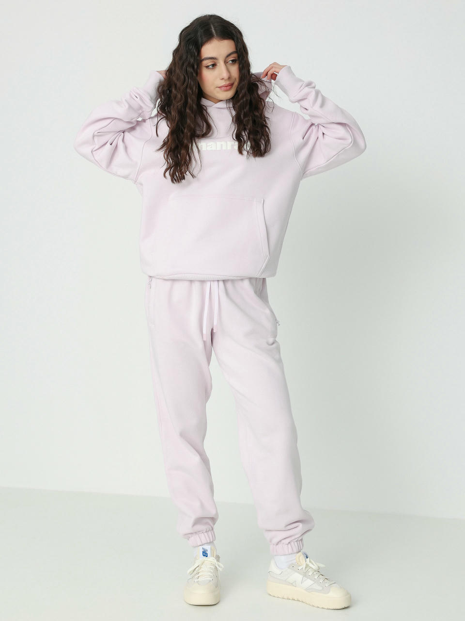 adidas Originals Pharrell Williams Basics Kisnadrág Wmn (almpnk)