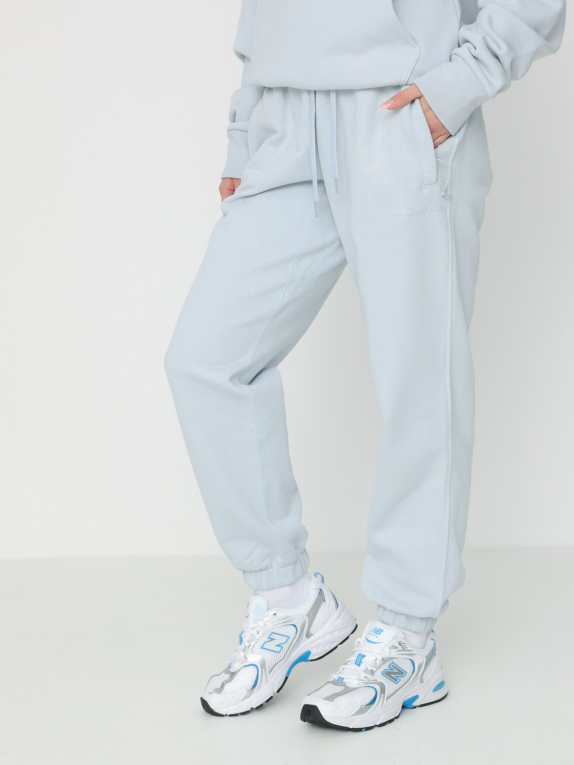 adidas Originals Pharrell Williams Basics Kisnadrág Wmn (halblu)