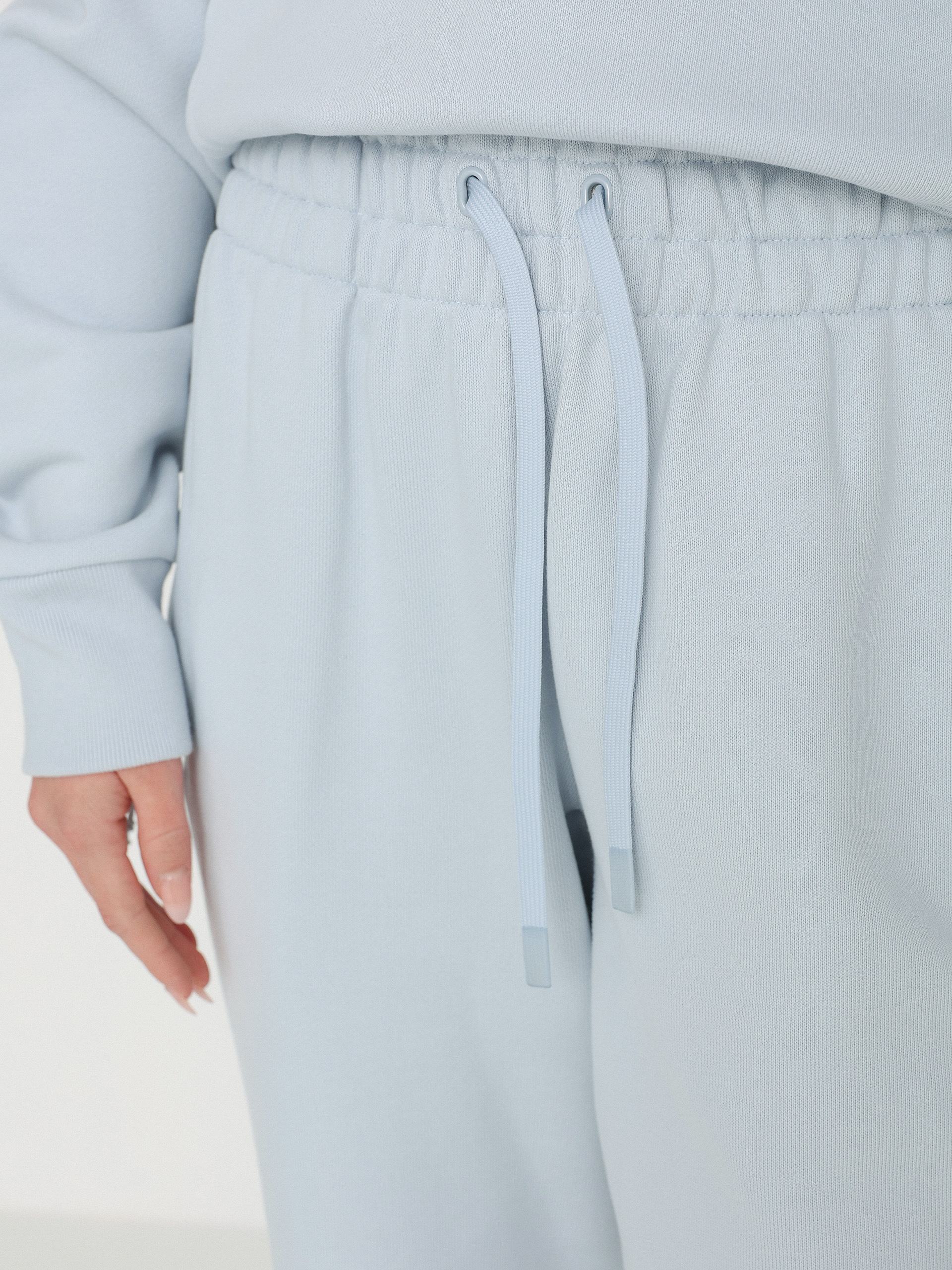 adidas Originals Pharrell Williams Basics Kisnadrág Wmn (halblu)