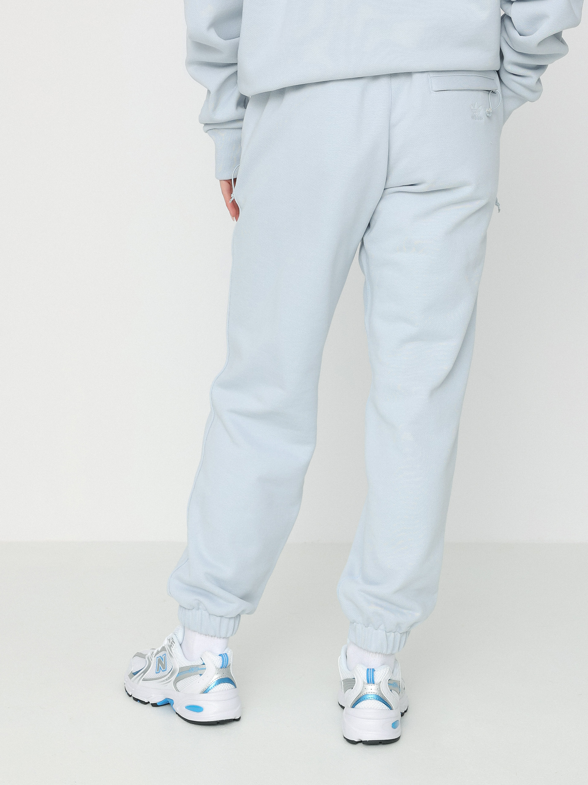 adidas Originals Pharrell Williams Basics Kisnadrág Wmn (halblu)