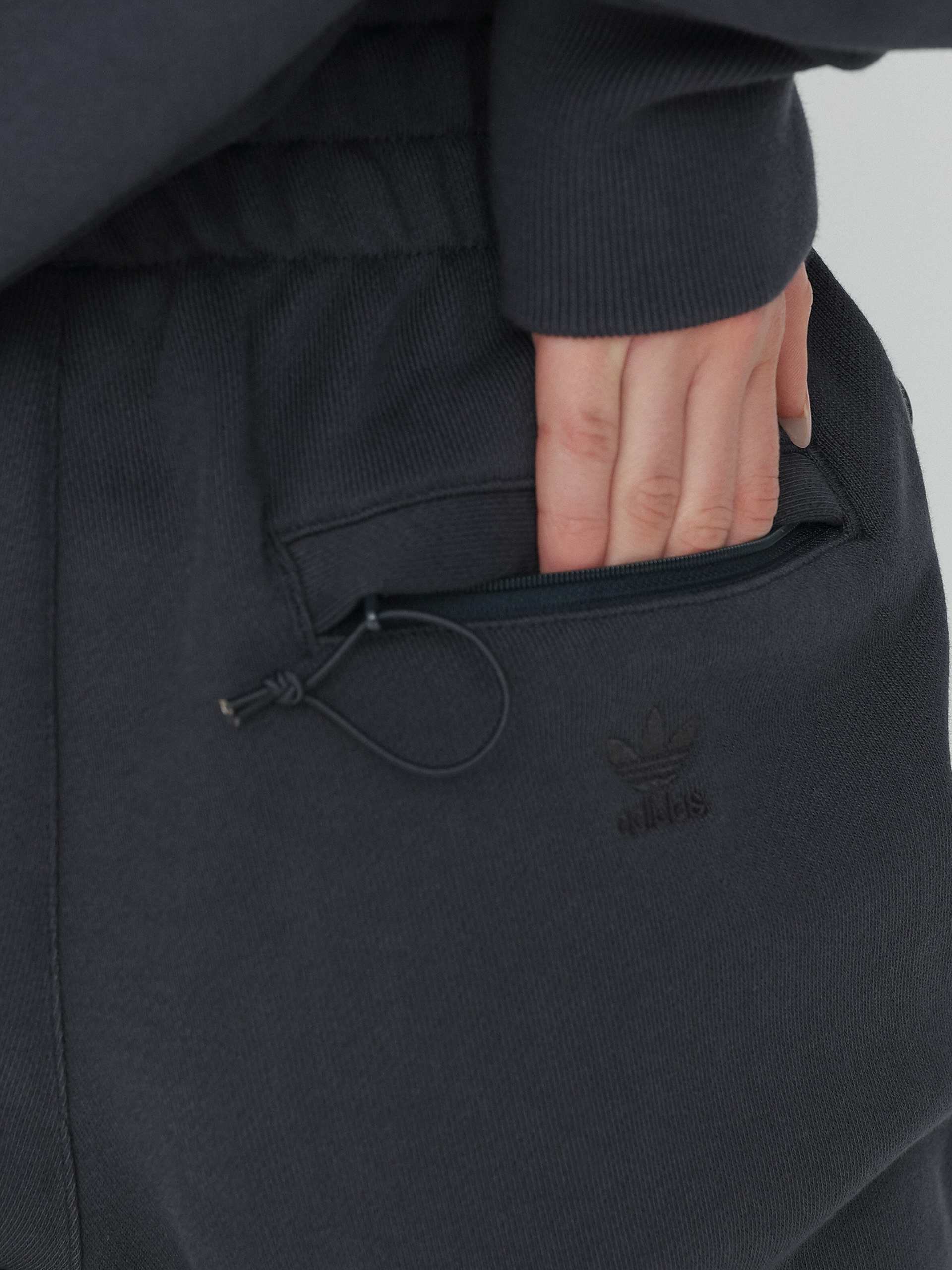 adidas Originals Pharrell Williams Basics Kisnadrág Wmn (ntgrey)