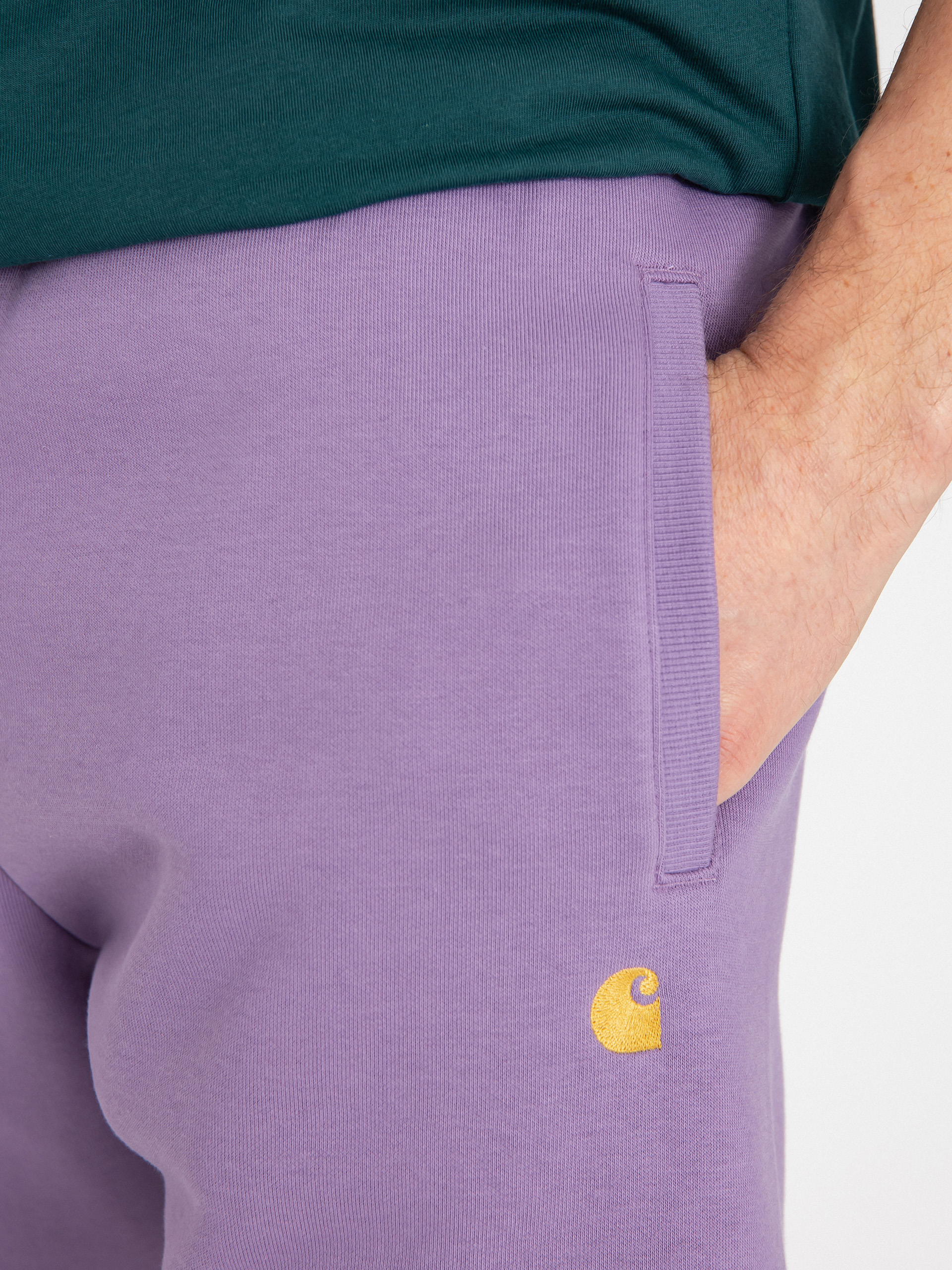 Carhartt WIP Chase Rövidnadrág (violanda/gold)