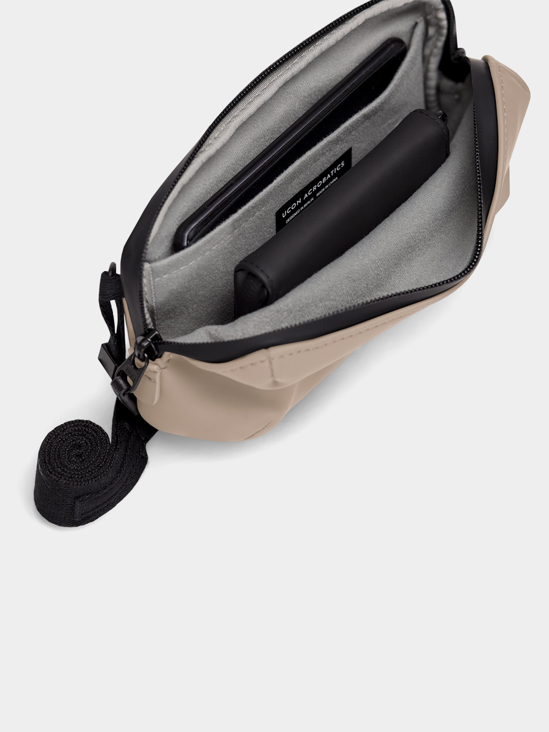 Ucon Acrobatics Ando Lotus Kézitáska (nude)
