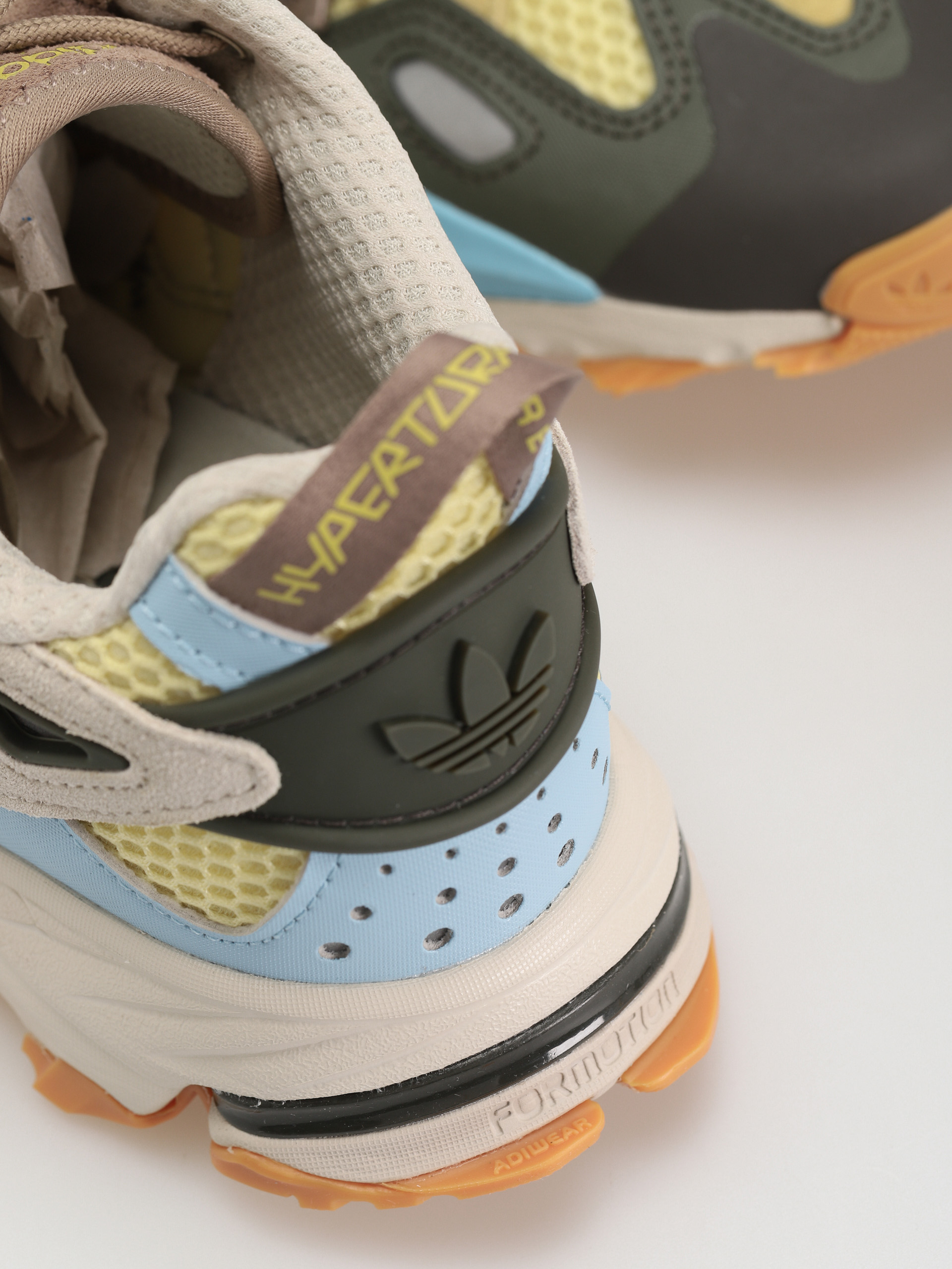 adidas Originals Hyperturf Cipők (almyel/clblue/shaoli)