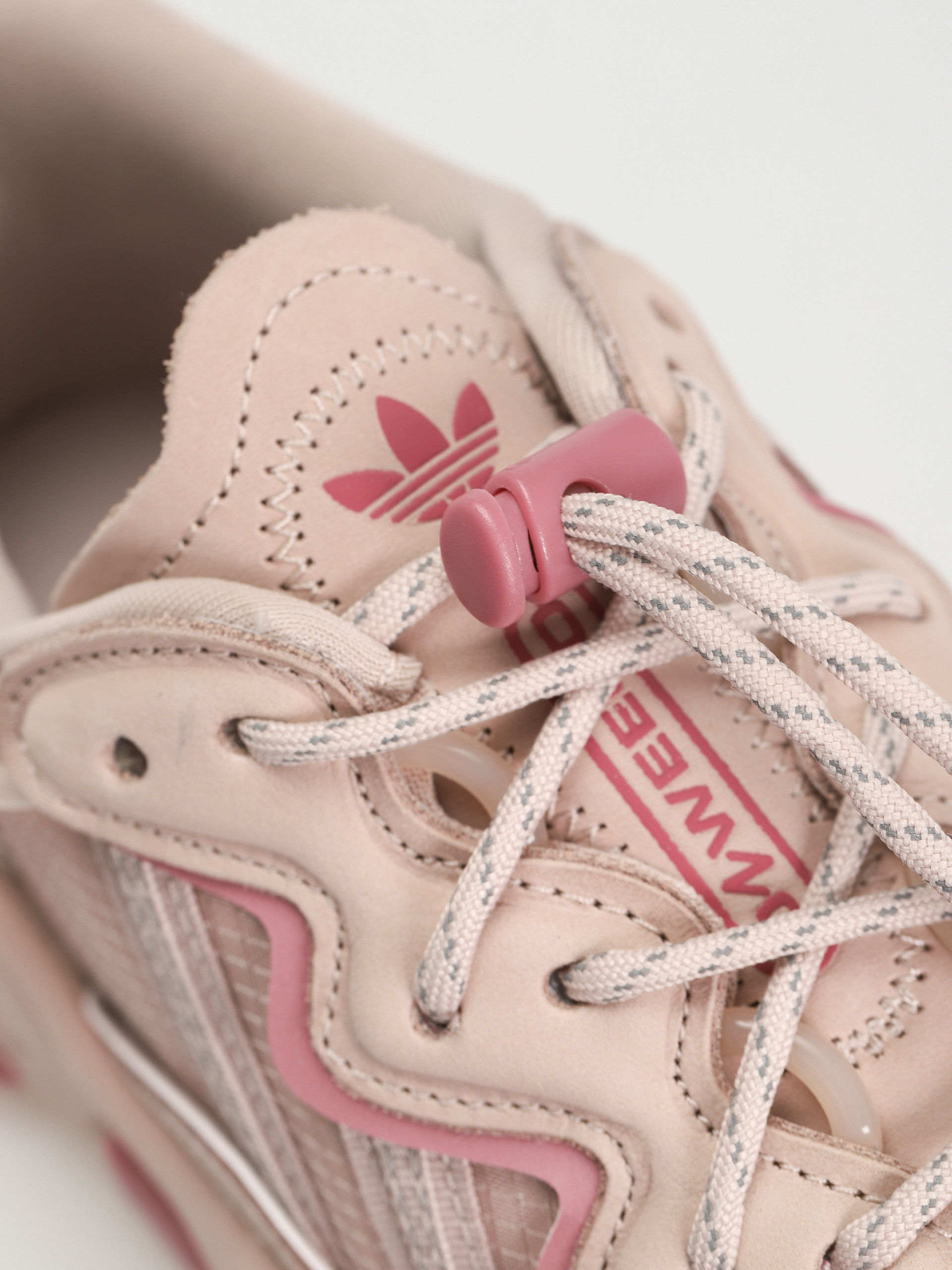 adidas Originals Ozweego Cipők Wmn (wontau/pnkstr/wontau)