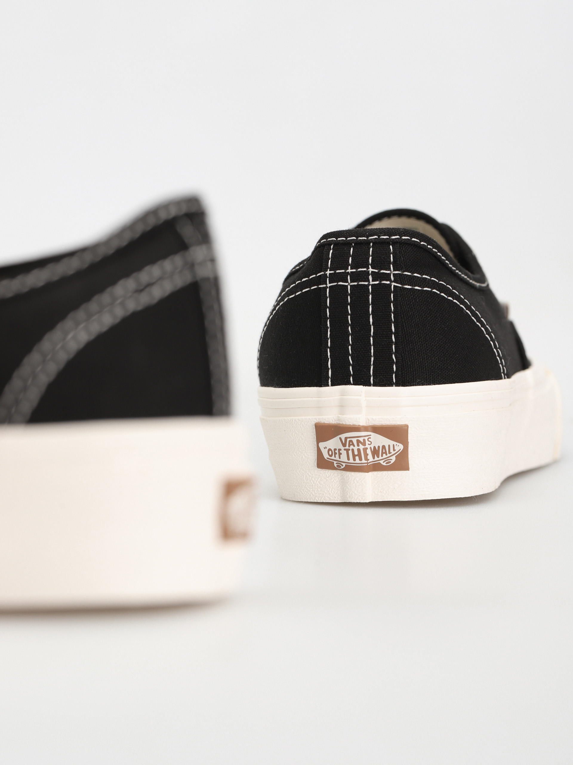 Vans Authentic VR3 Cipők (black/marshmallow)