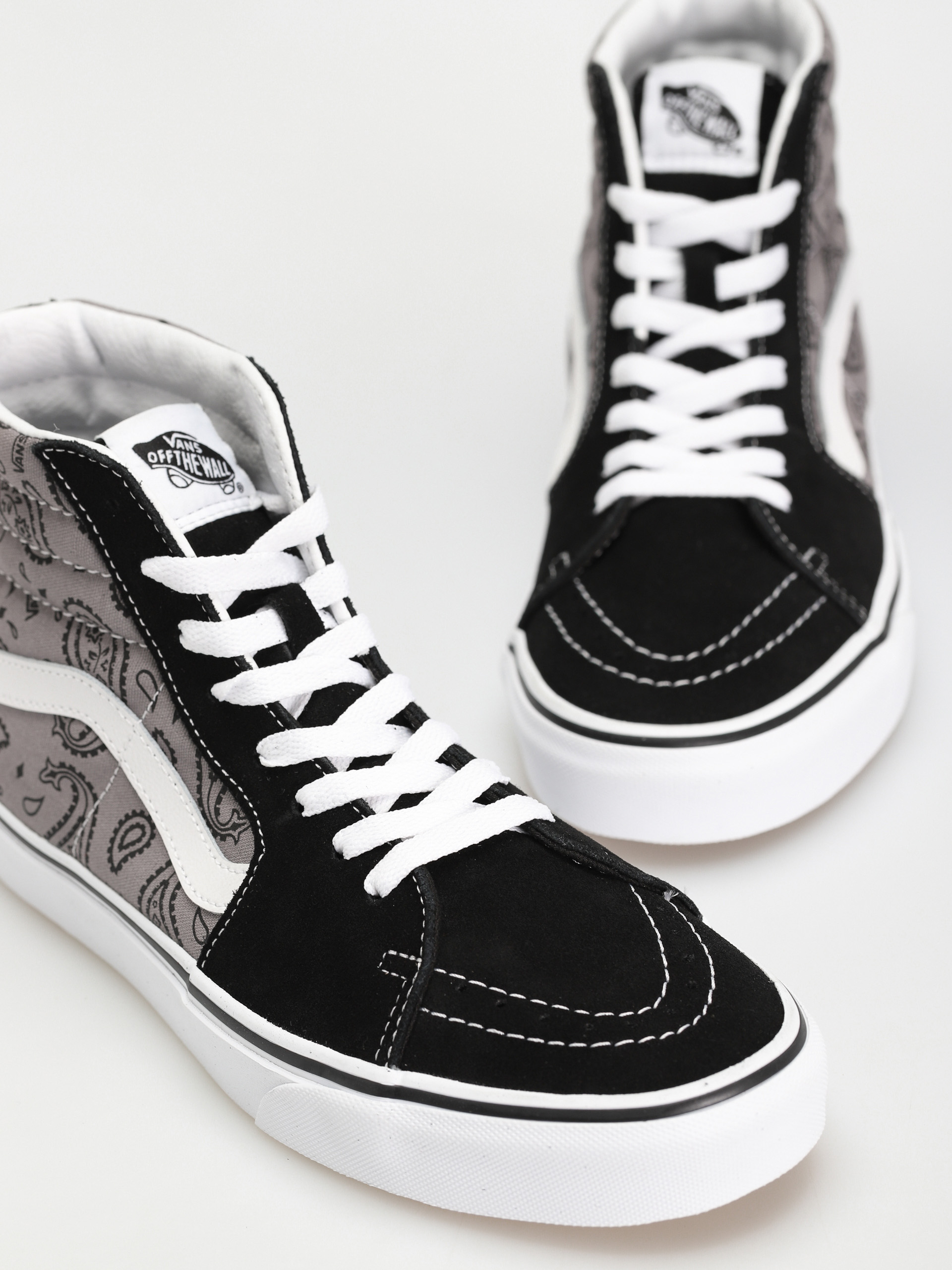 Vans Sk8 Hi Cipők (paisley gray/true white)