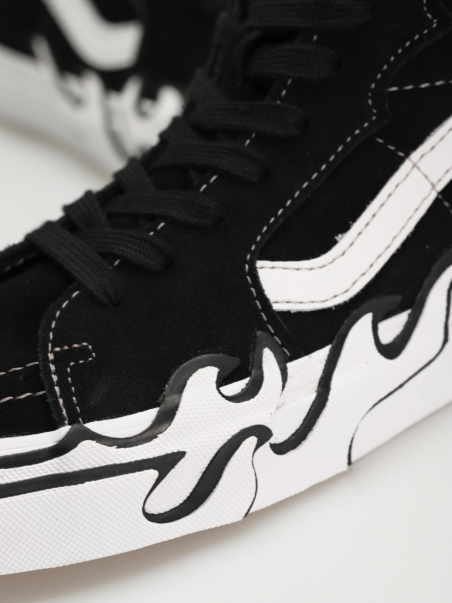 Vans Sk8 Hi Flame Cipők (suede black/white)