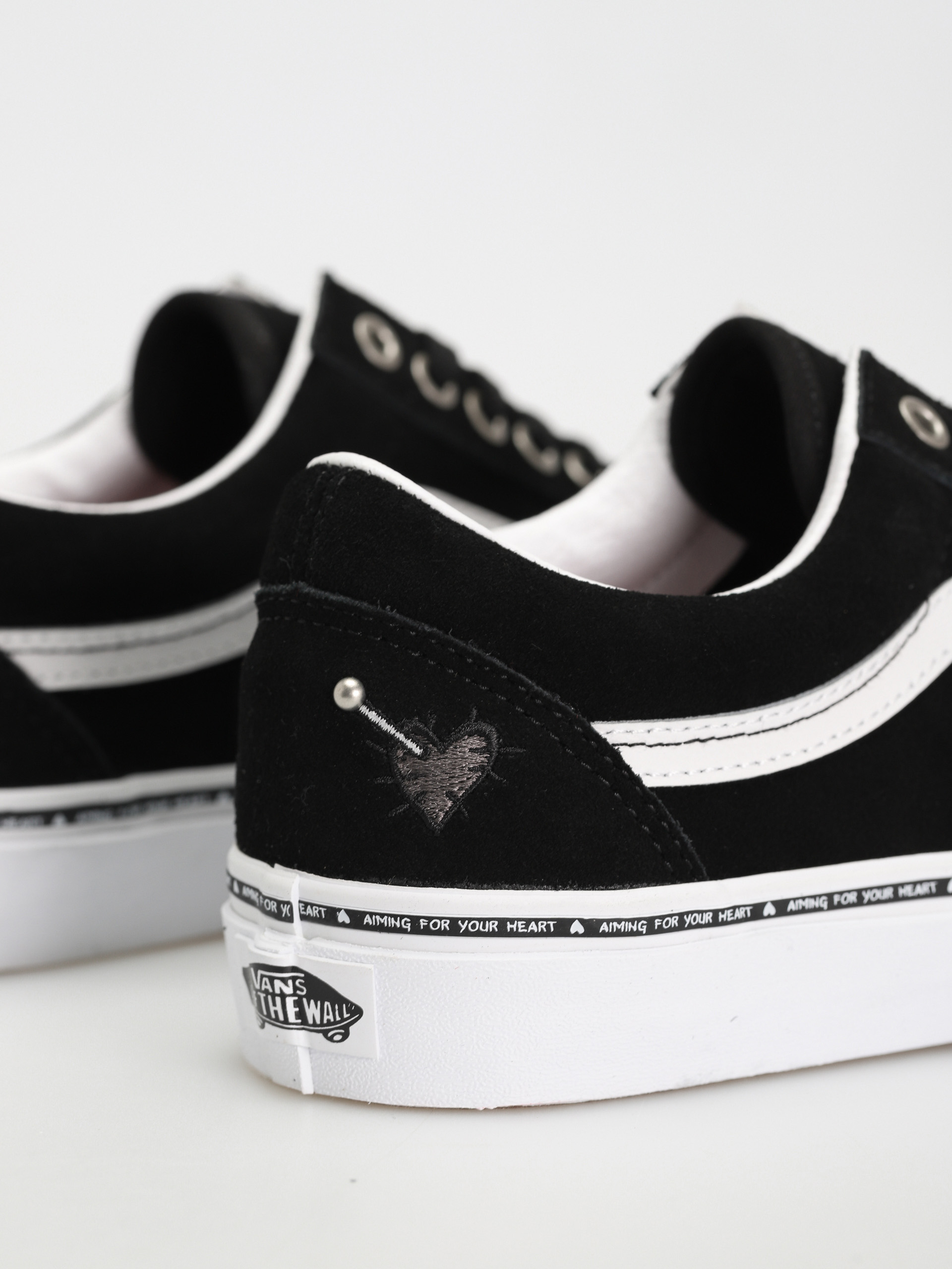 Vans Old Skool Cipők (aiming 4 your heart black/white)
