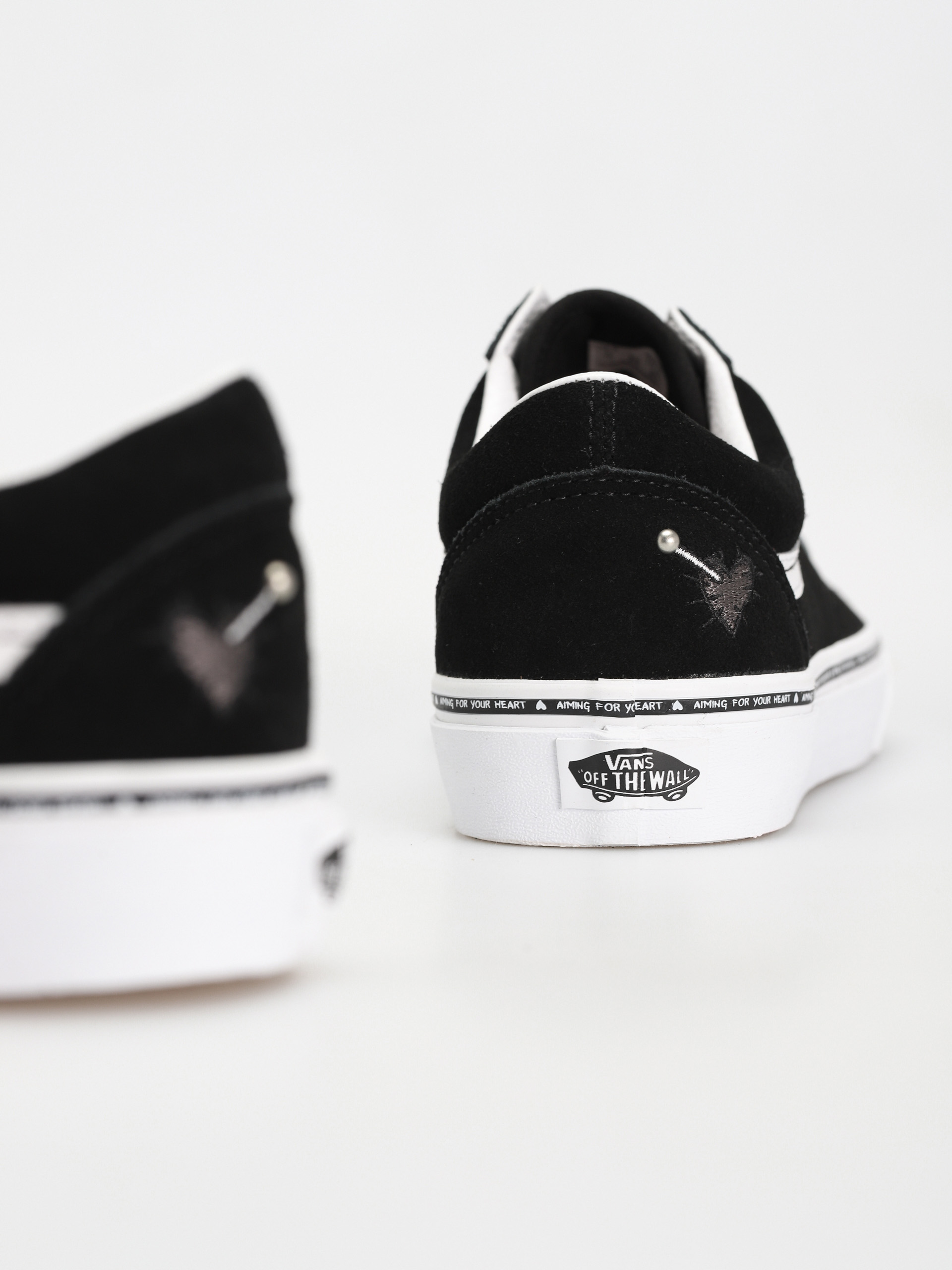 Vans Old Skool Cipők (aiming 4 your heart black/white)