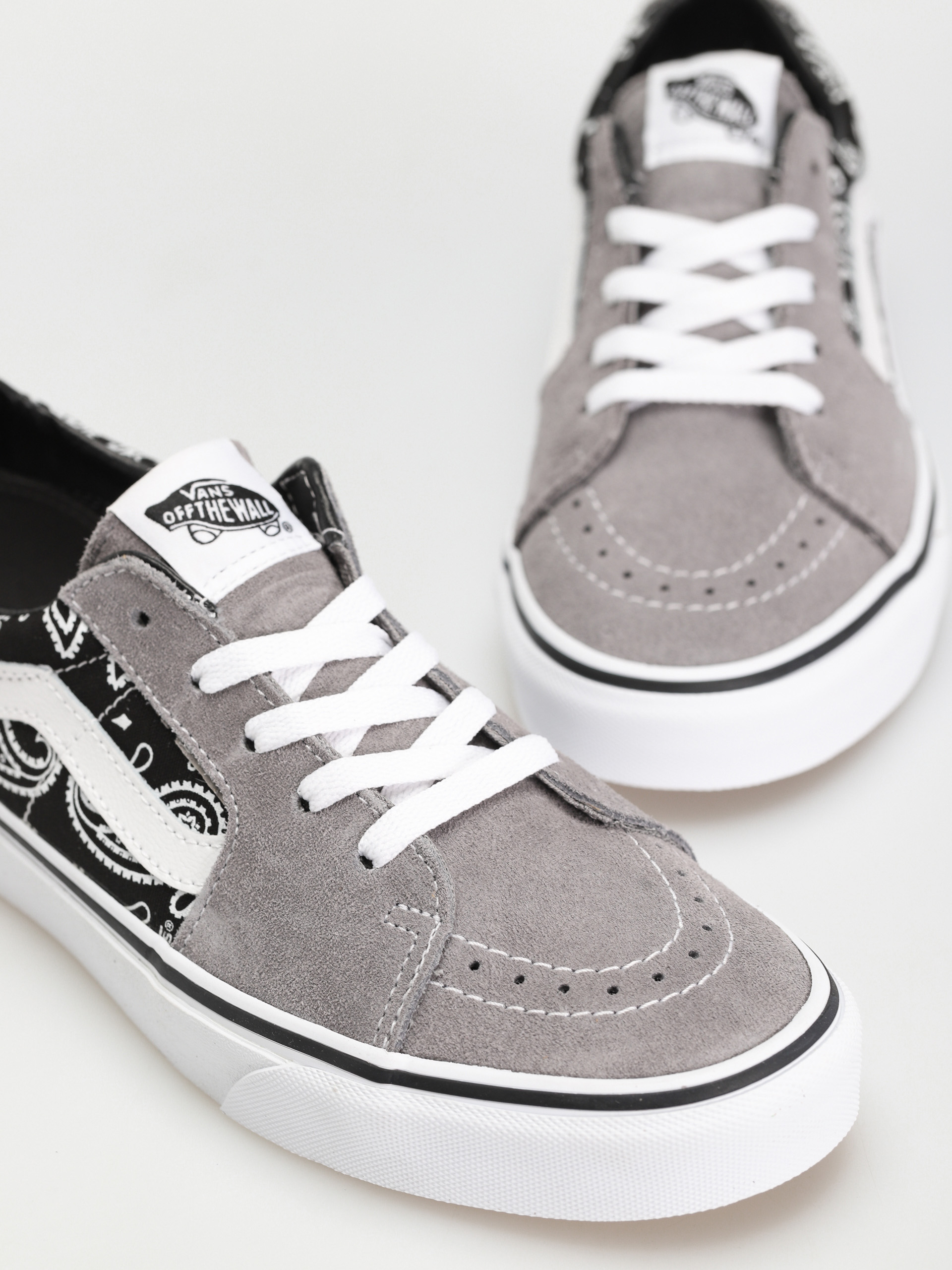 Vans Sk8 Low Cipők (paisley gray/true white)