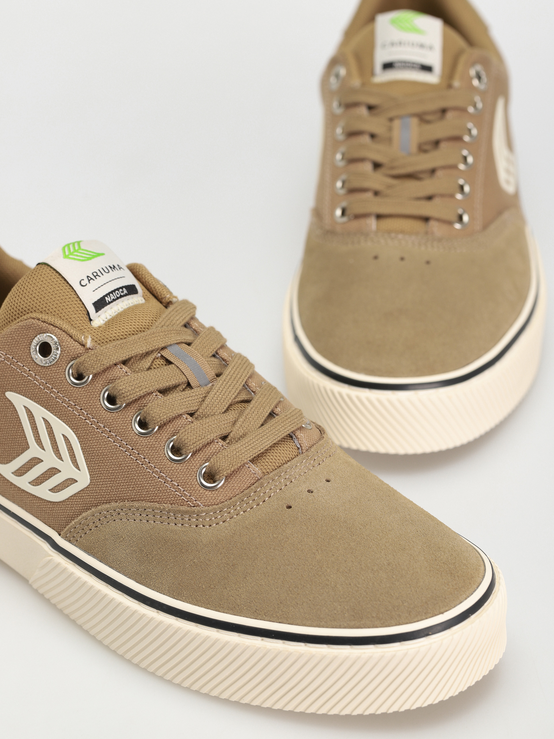 Cariuma Naioca Cipők (sand/ivory)
