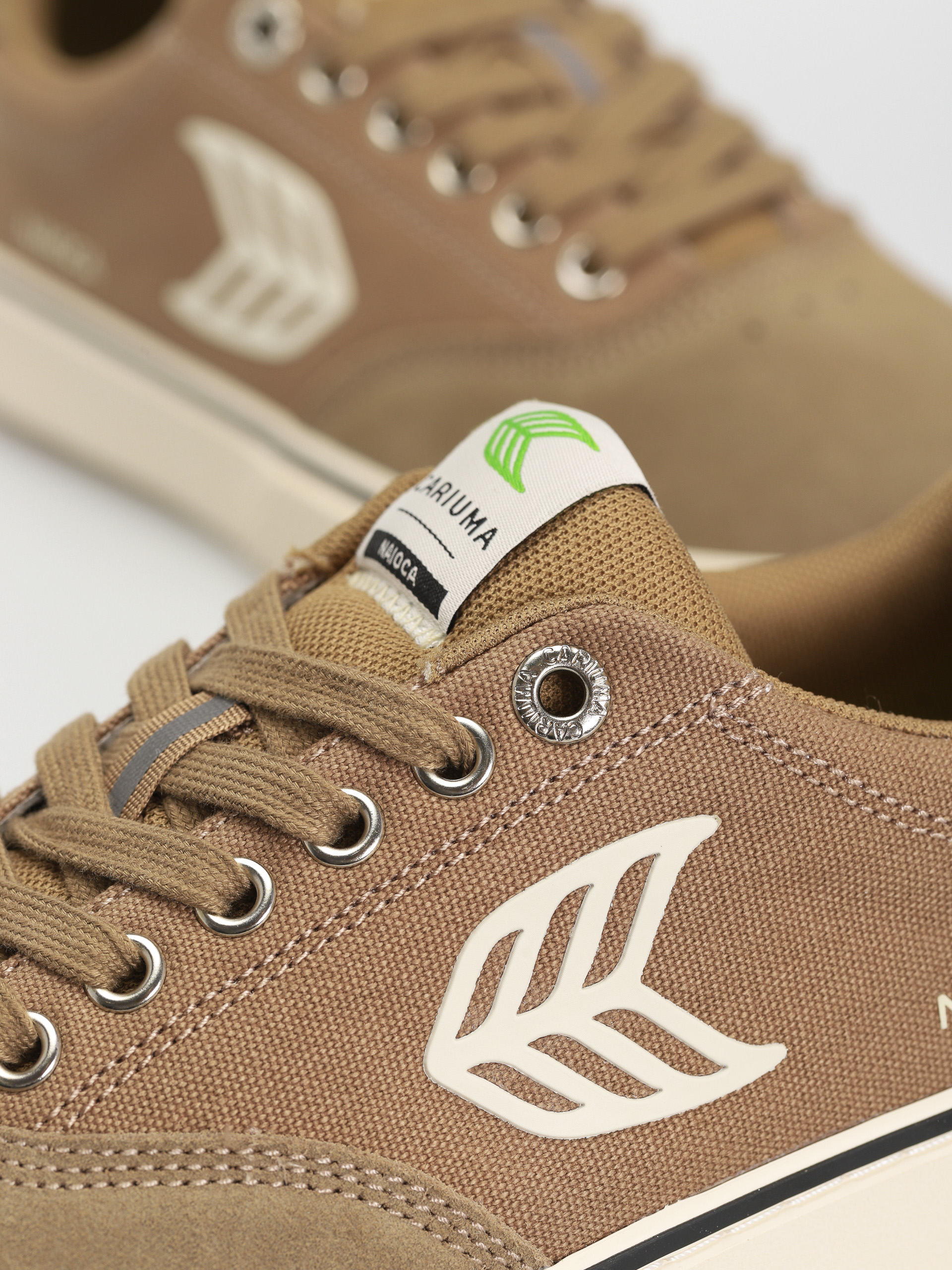 Cariuma Naioca Cipők (sand/ivory)