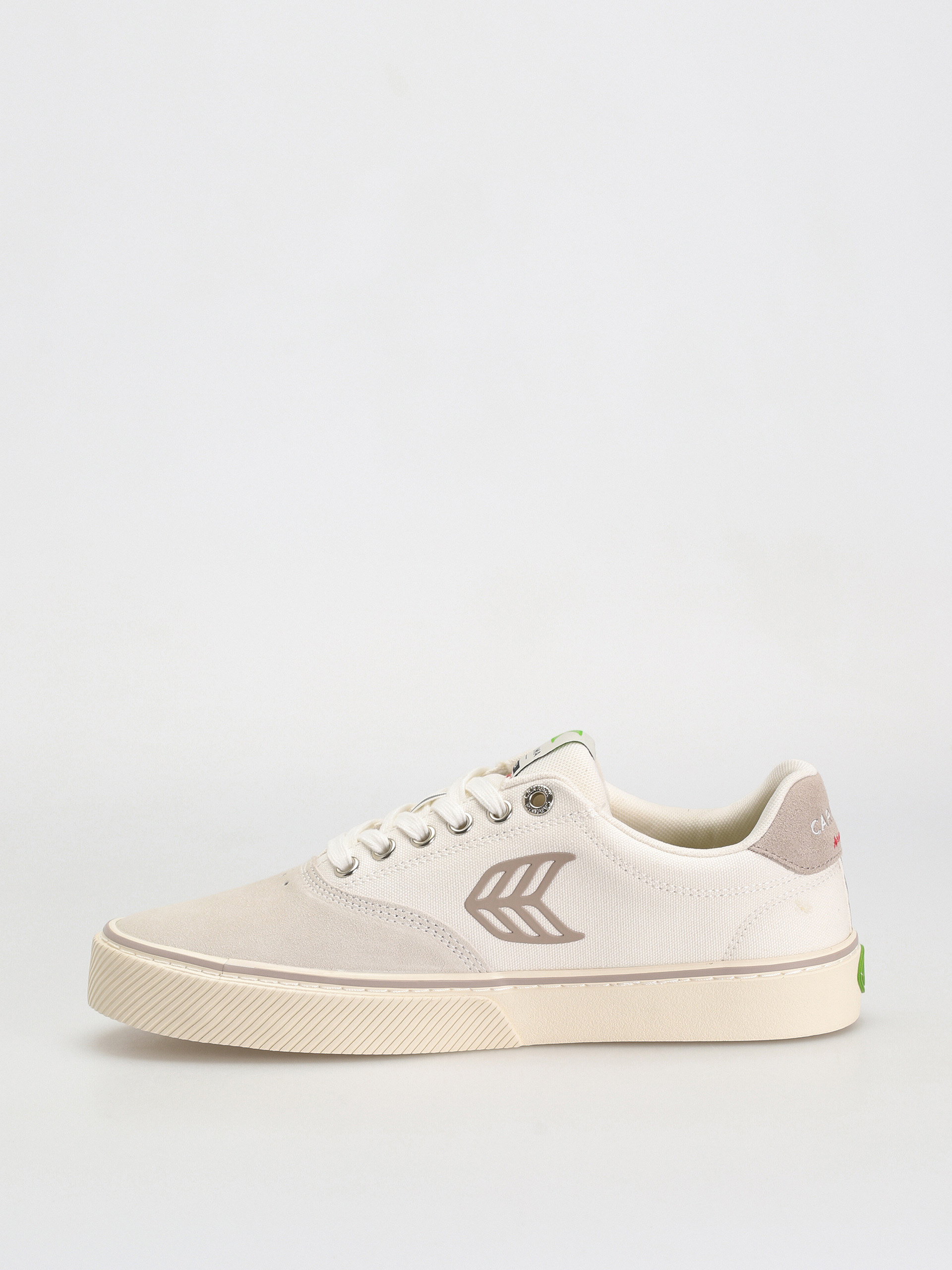 Cariuma Naioca Cipők (off white/grey)