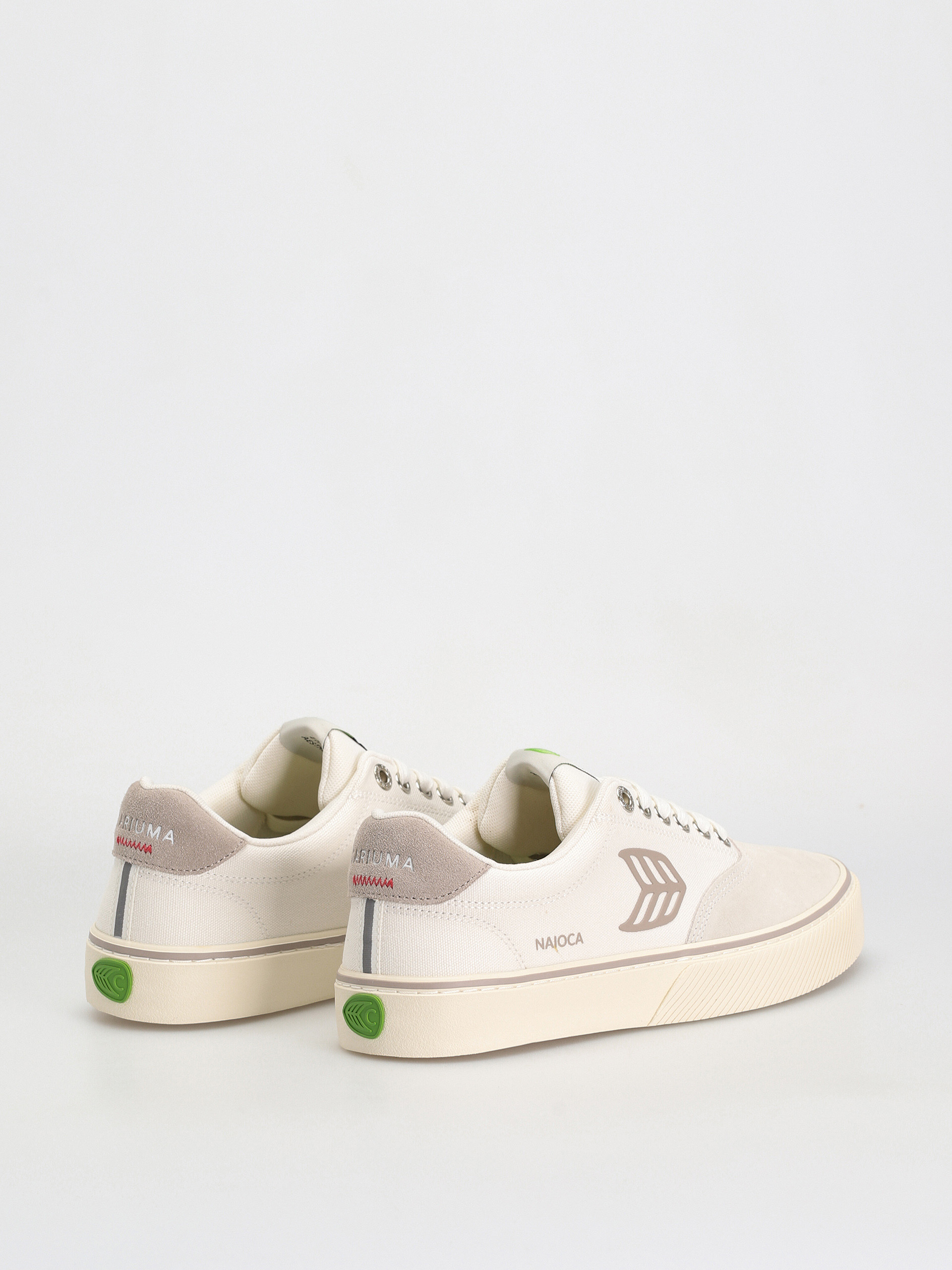 Cariuma Naioca Cipők (off white/grey)
