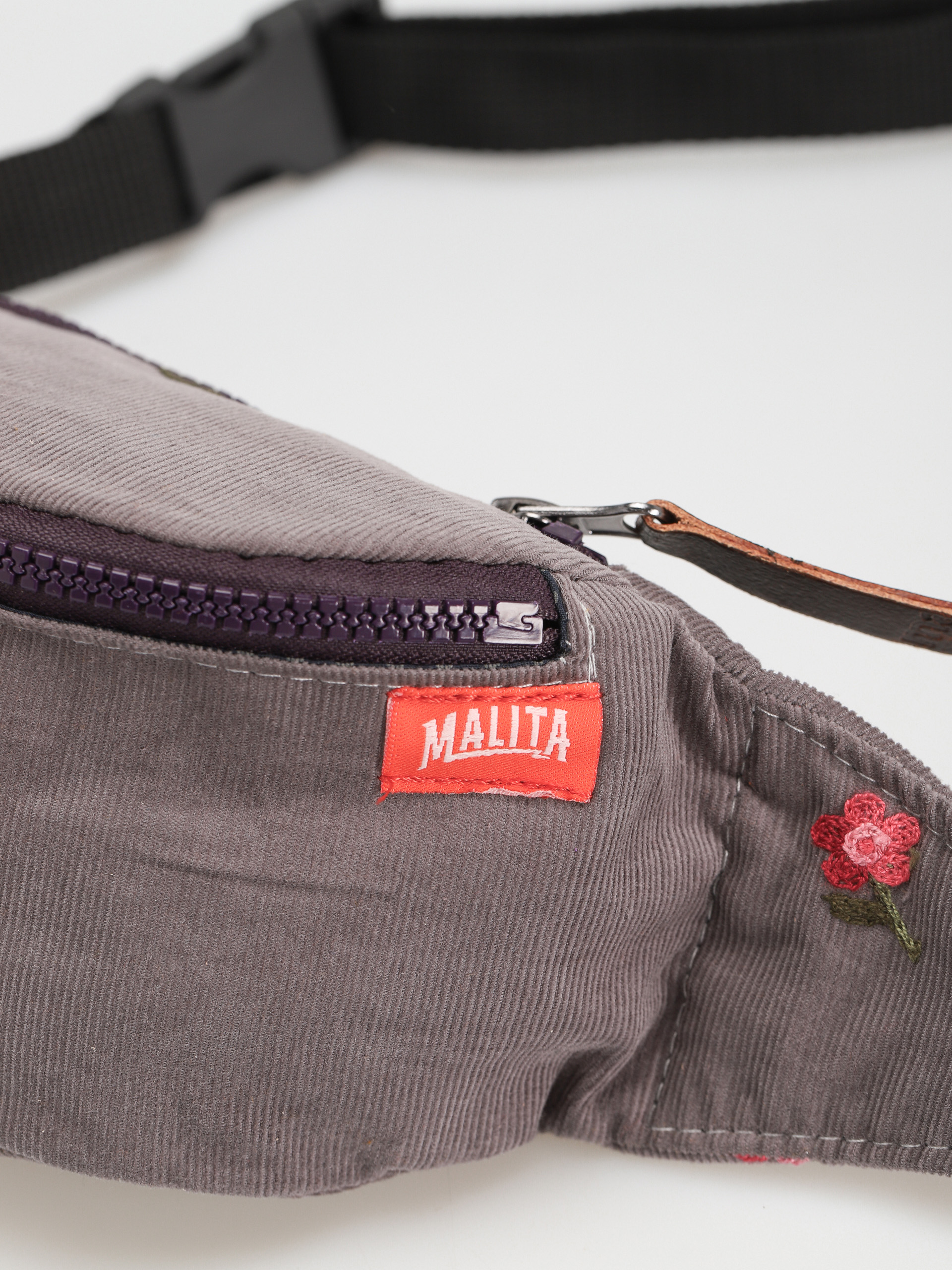 Malita Cord Övtáska (grey flowers)