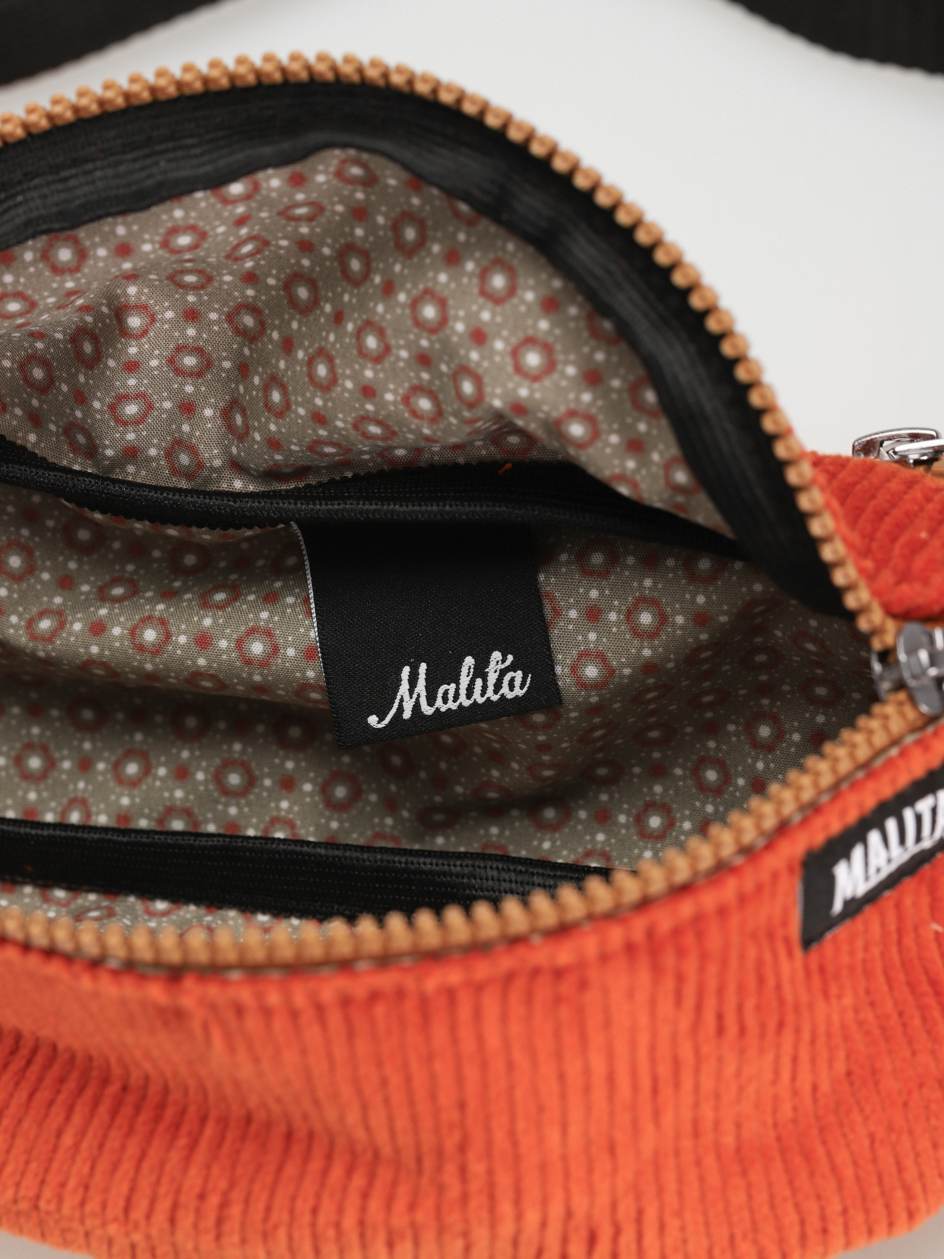 Malita Cord Övtáska (orange)