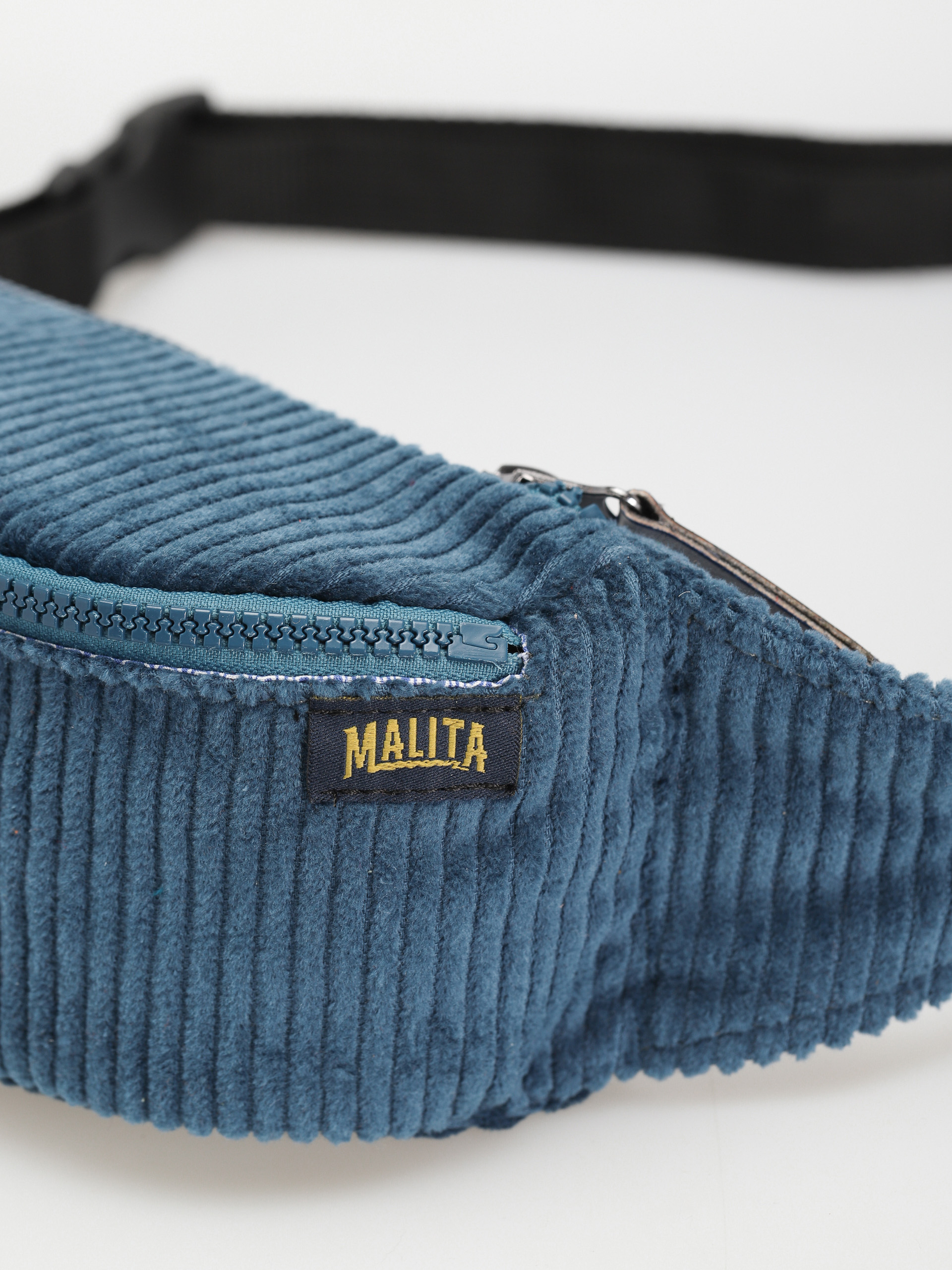 Malita Cord 2 Övtáska (turquoise)