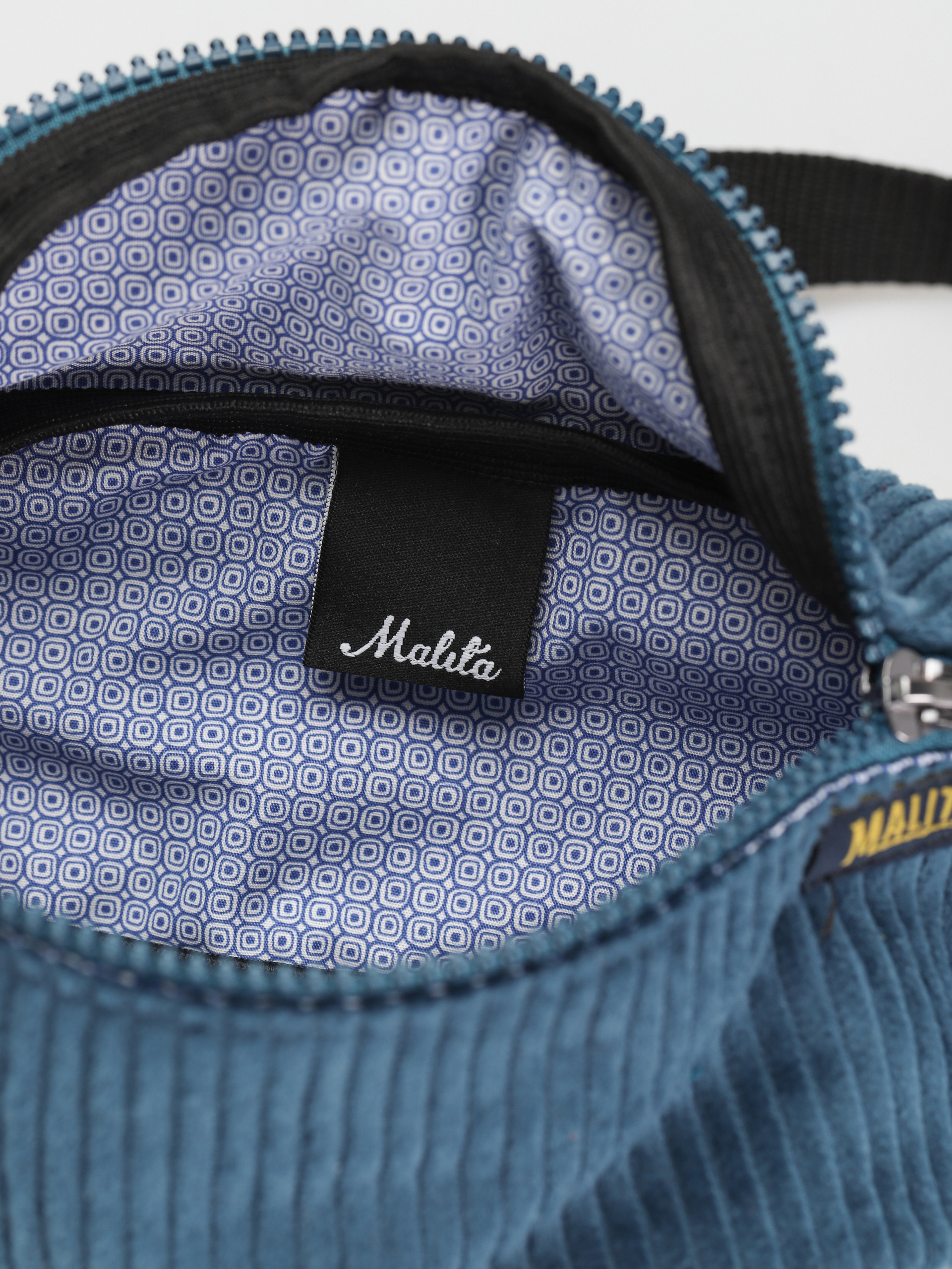 Malita Cord 2 Övtáska (turquoise)