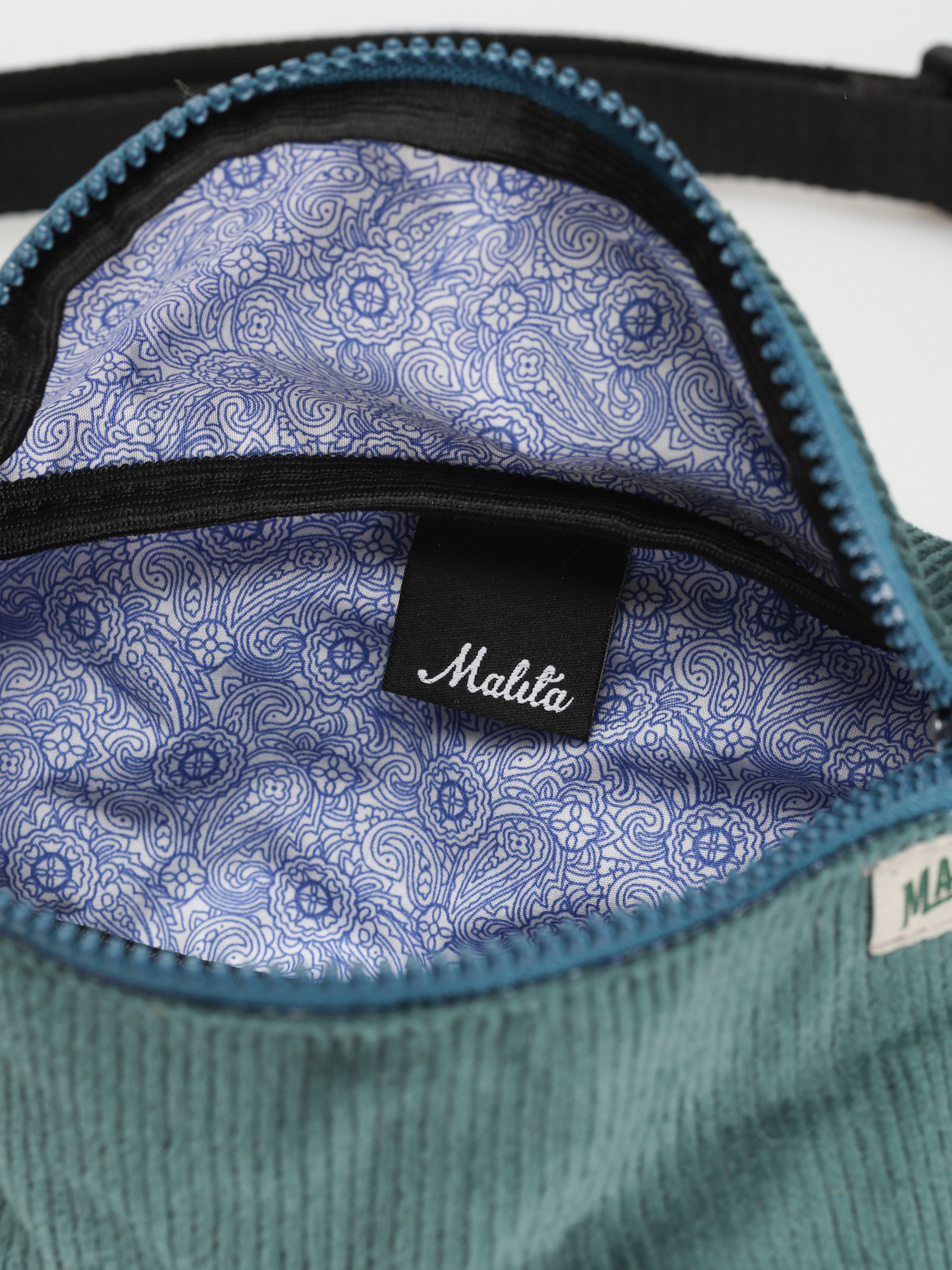 Malita Cord 1 Övtáska (turquoise)