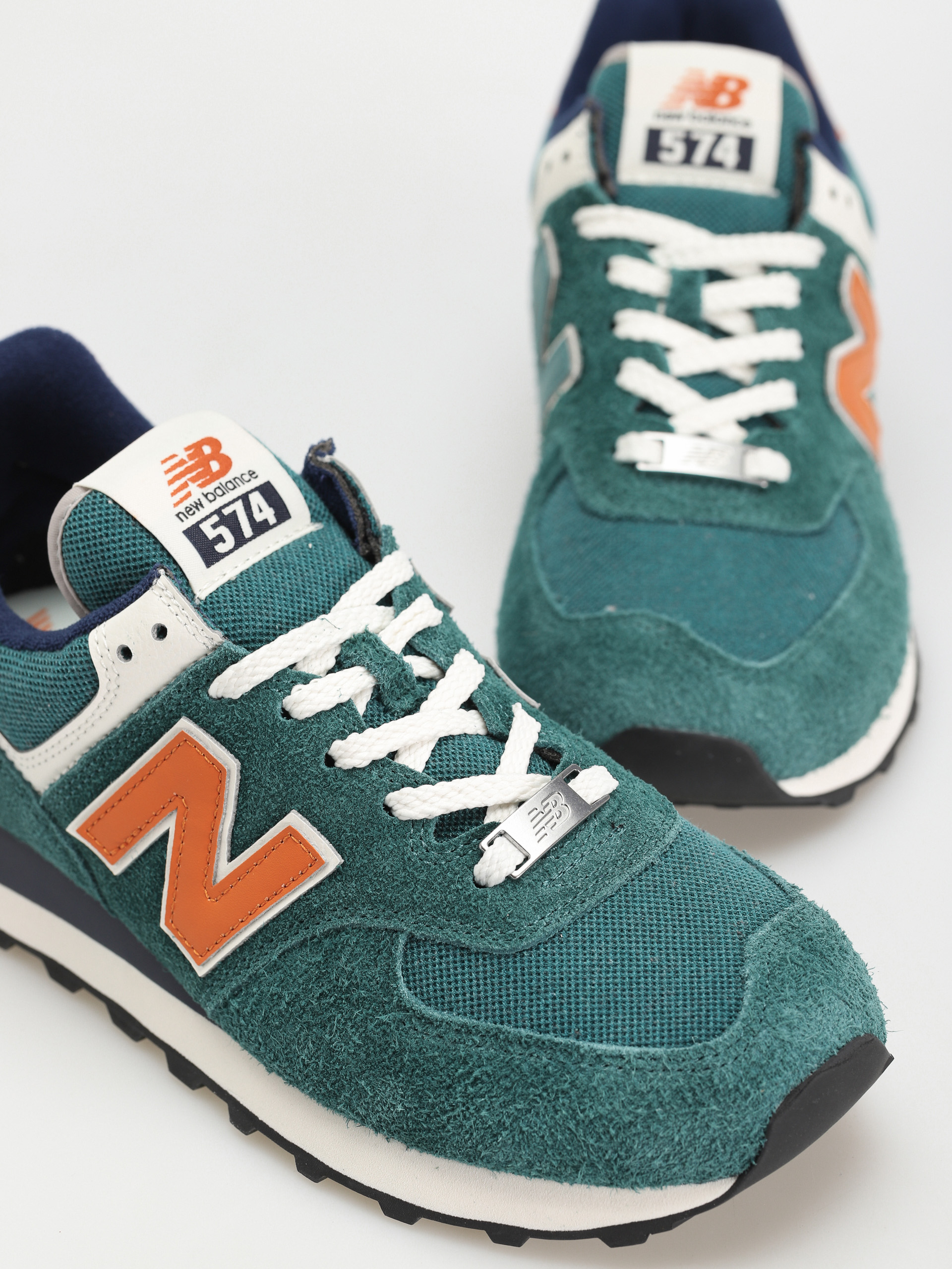 New Balance 574 Cipők (brown)