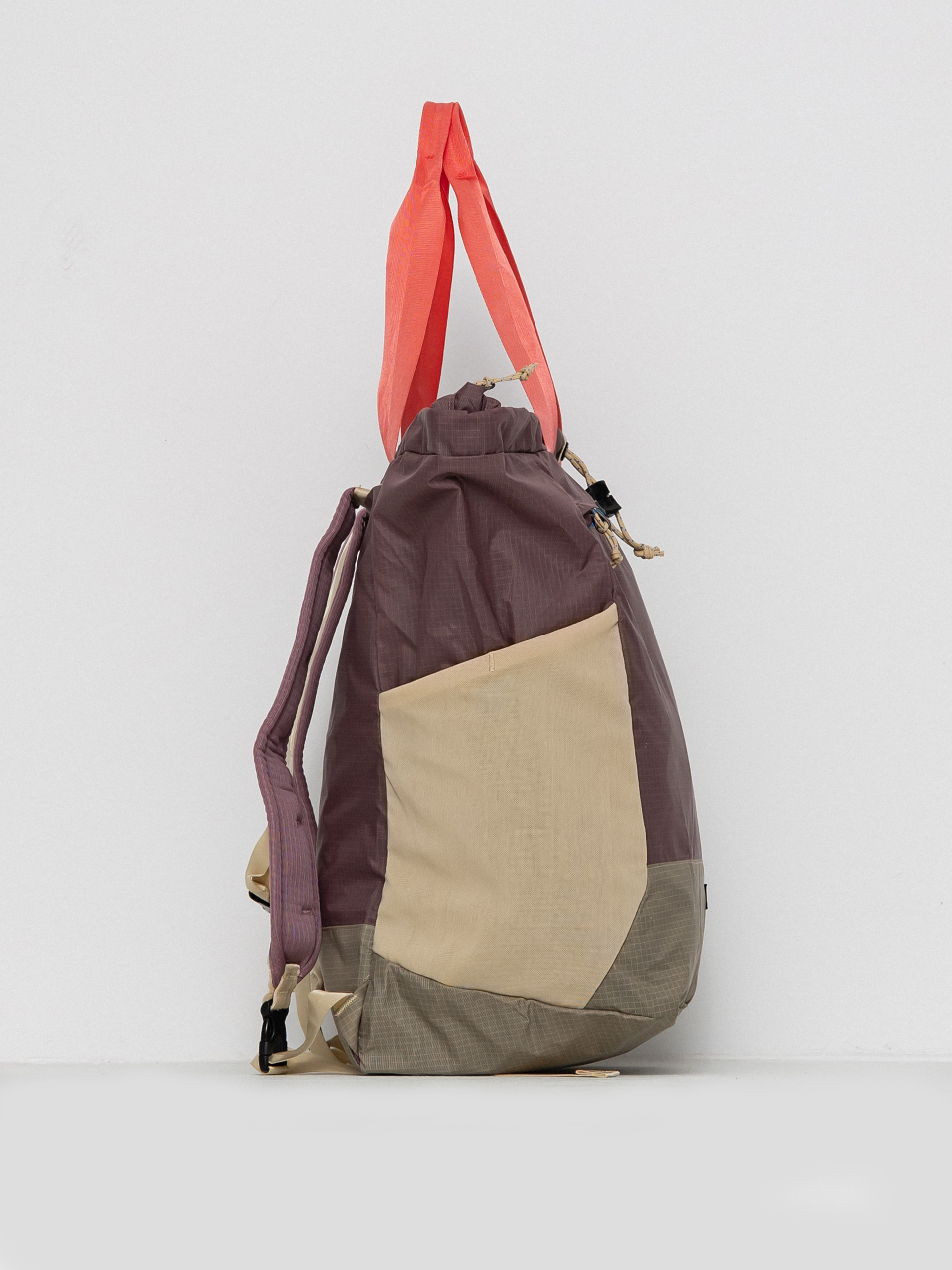 Patagonia Ultralight Black Hole Tote Pack Hátizsák (husk tan)