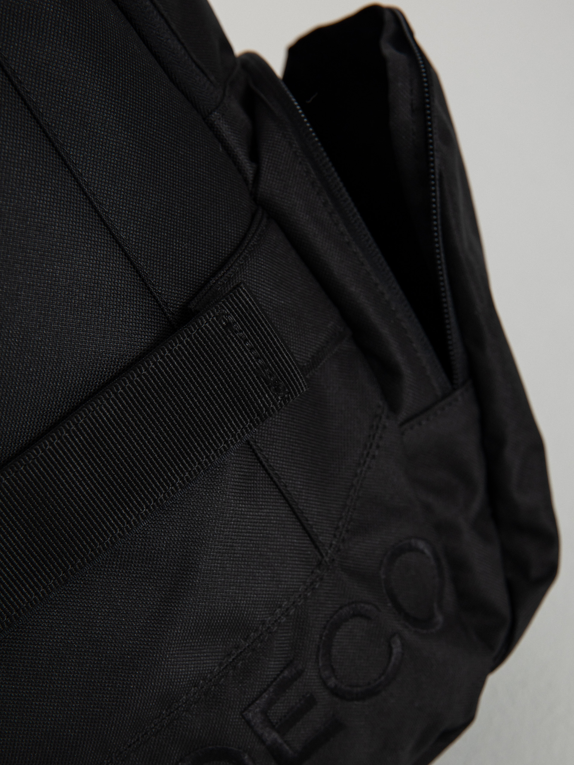 DC Breed 5 Hátizsák (black/black)