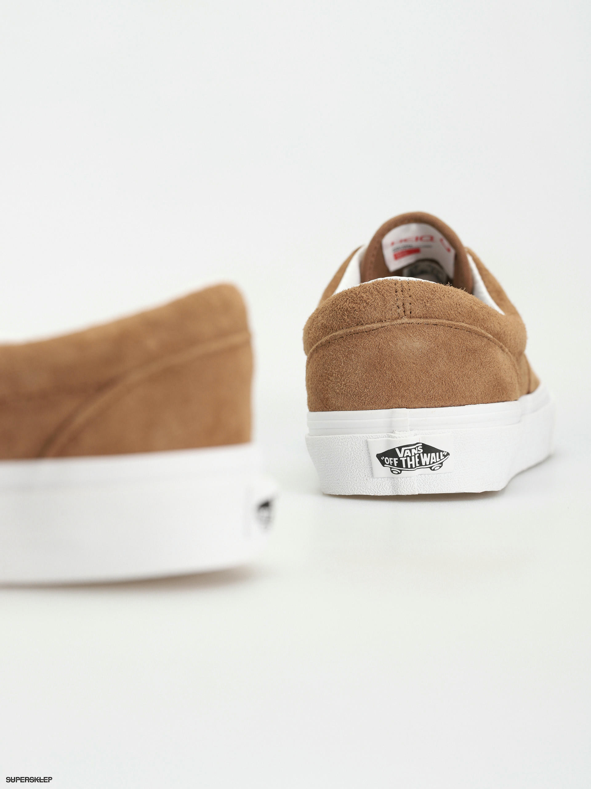 Tan suede slip 2025 on vans