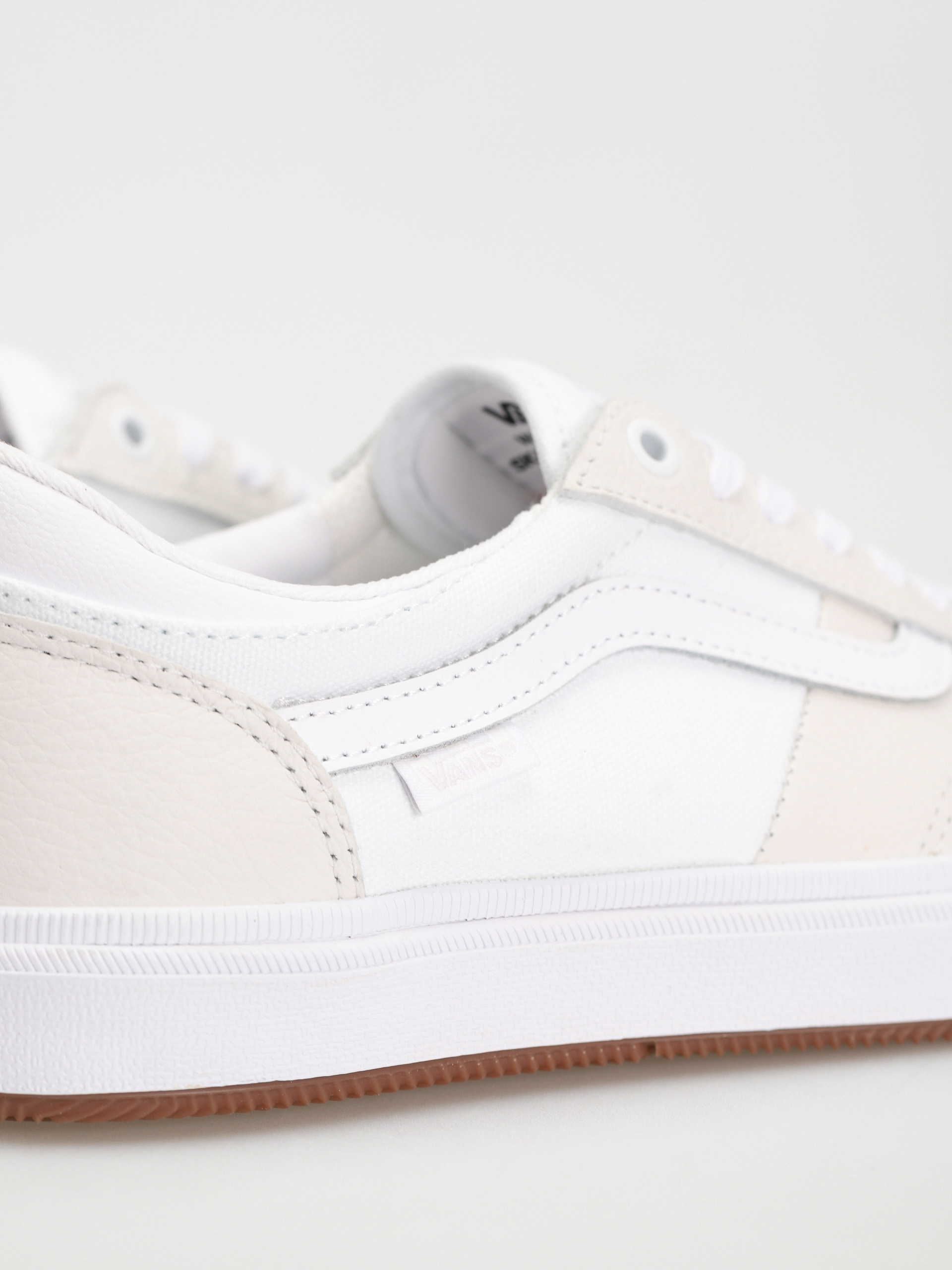 Vans Gilbert Crockett Cipők (leather white/white)