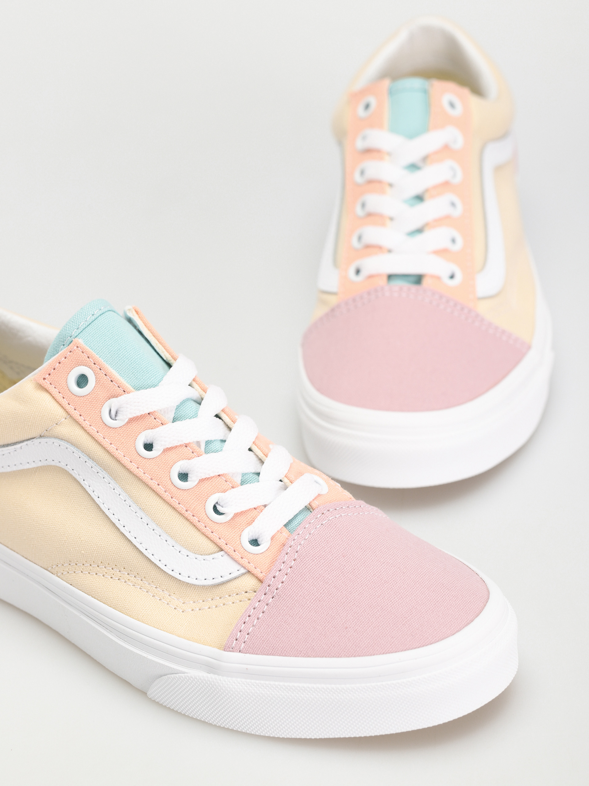 Vans Old Skool Cipők Wmn (pastel block multi/true white)