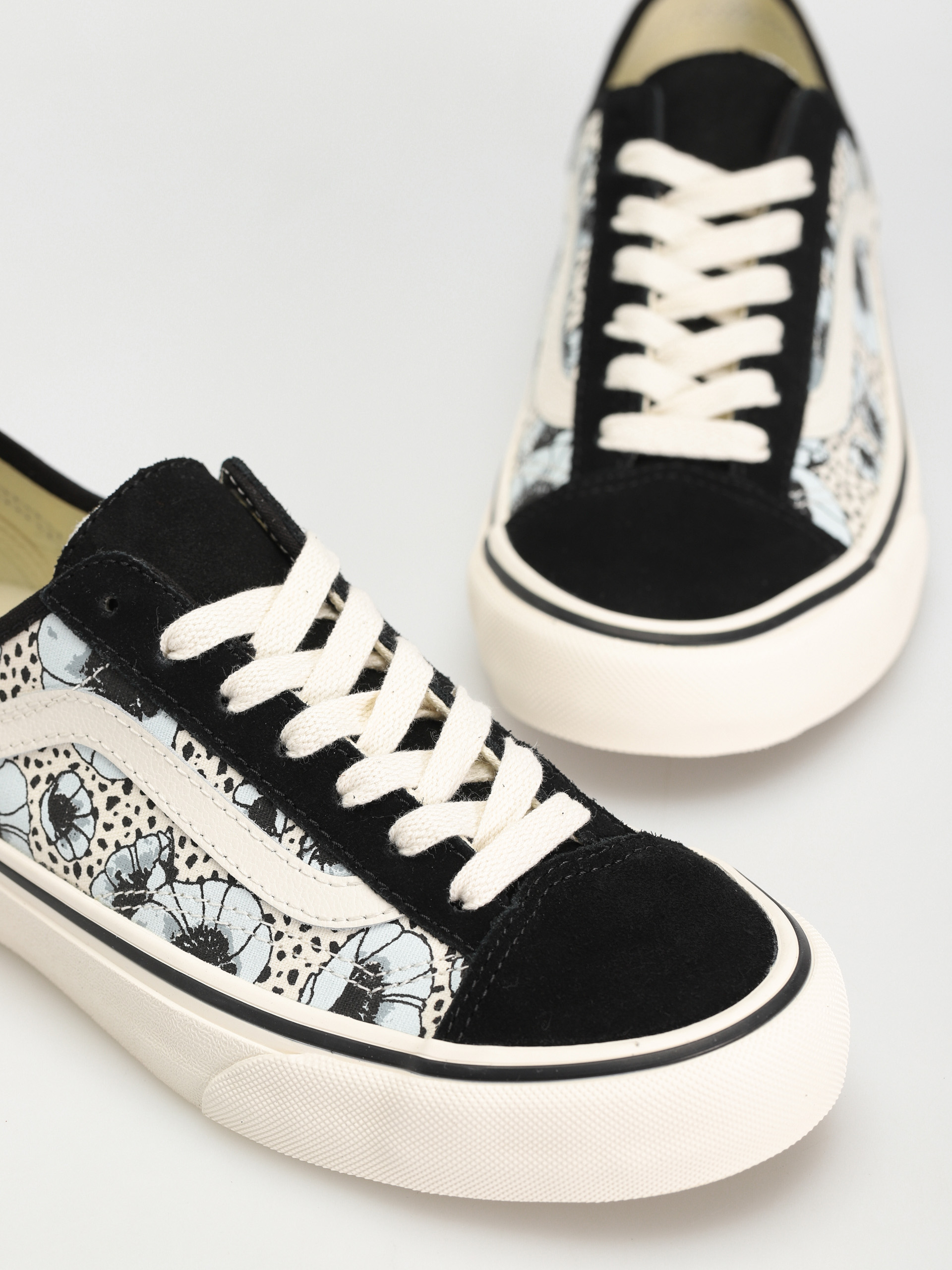 Vans Style 36 Decon VR3 Sf Cipők Wmn (animal floral blue/black)