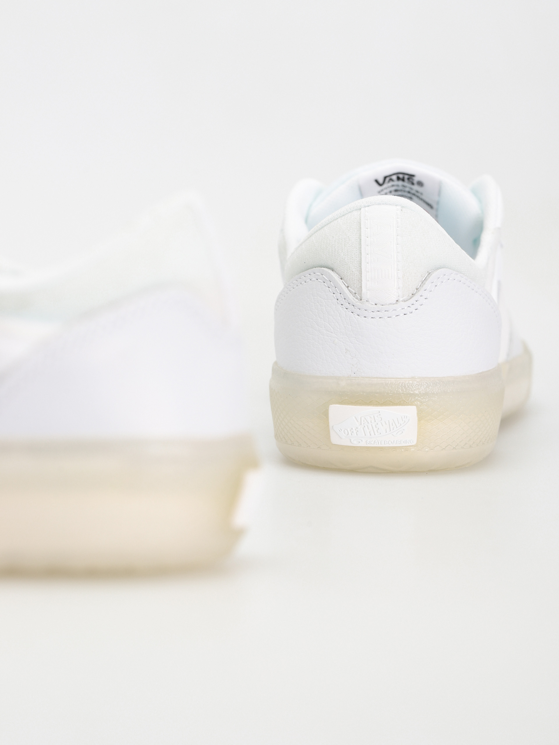 Vans Ave Cipők (leather white/white)