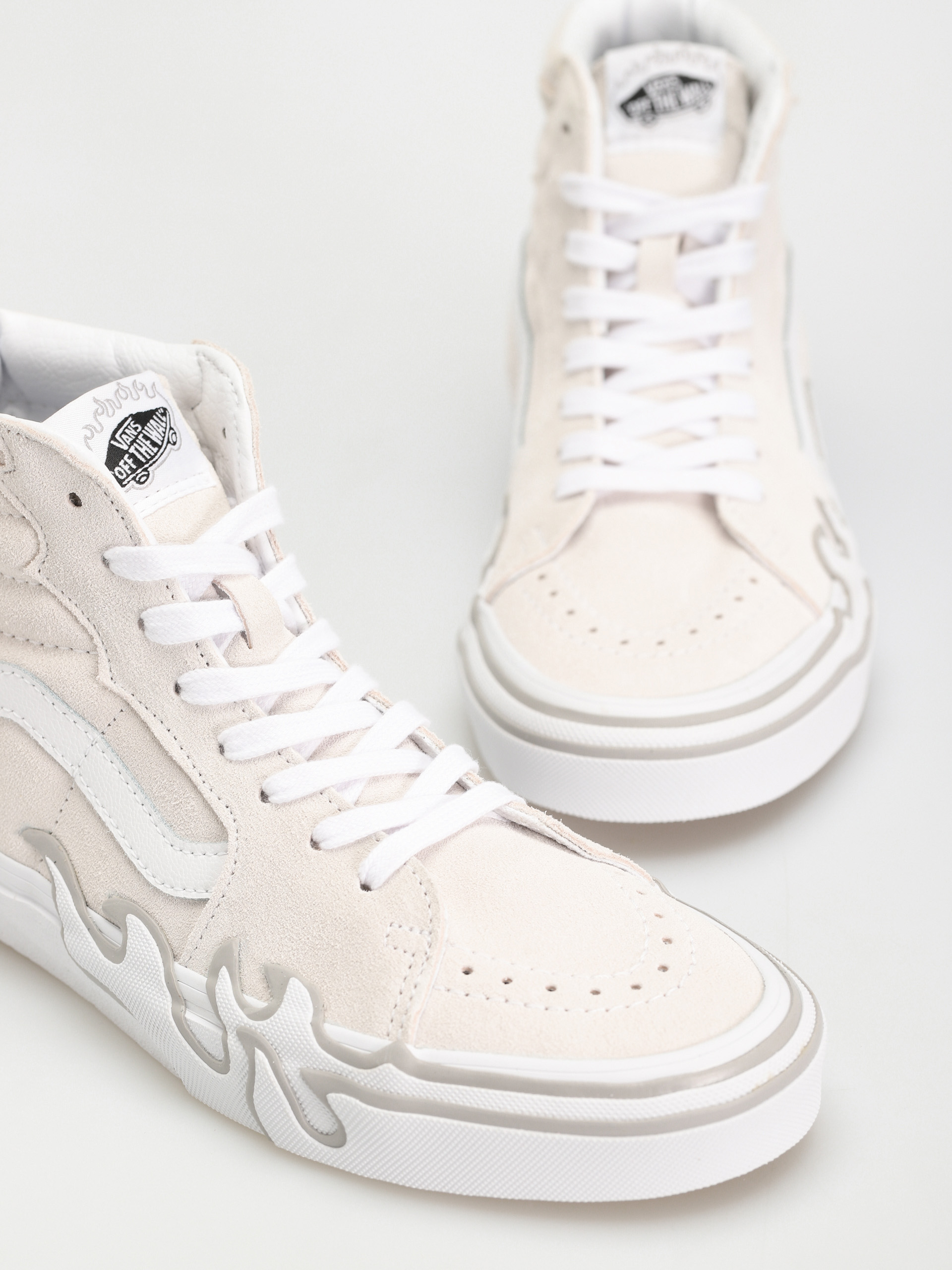 Vans Sk8 Hi Flame Cipők (suede white/white)