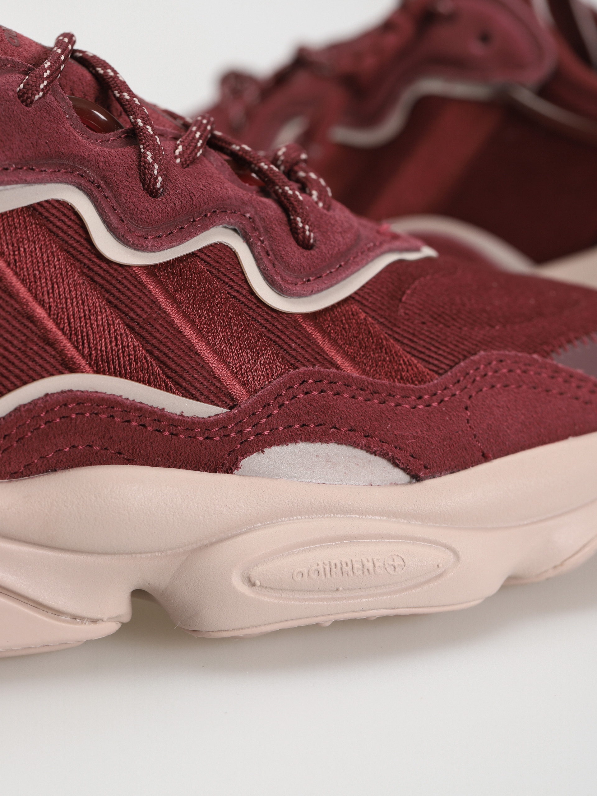 adidas Originals Ozweego Cipők Wmn (shared/wontau/shared)