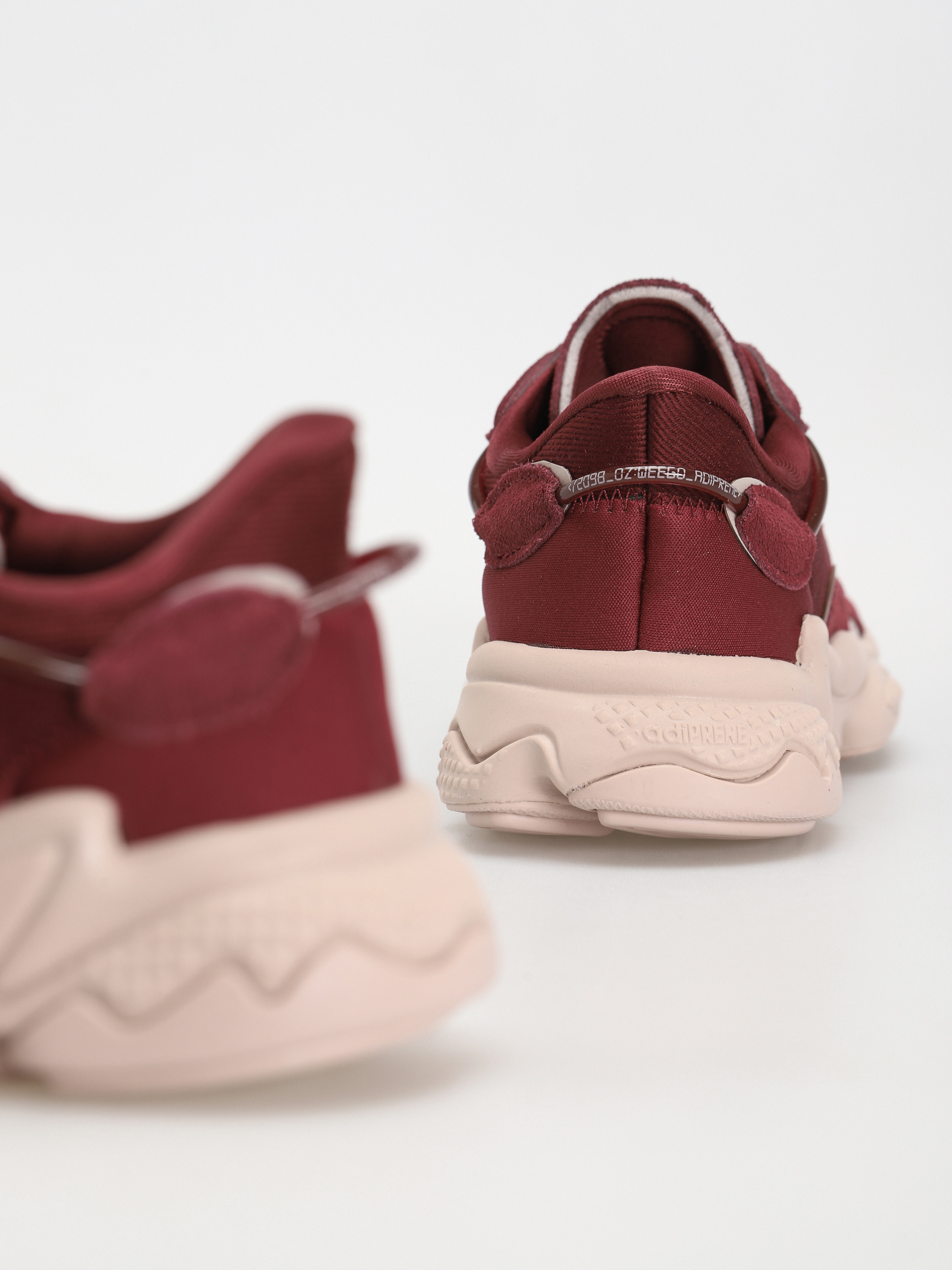 adidas Originals Ozweego Cipők Wmn (shared/wontau/shared)