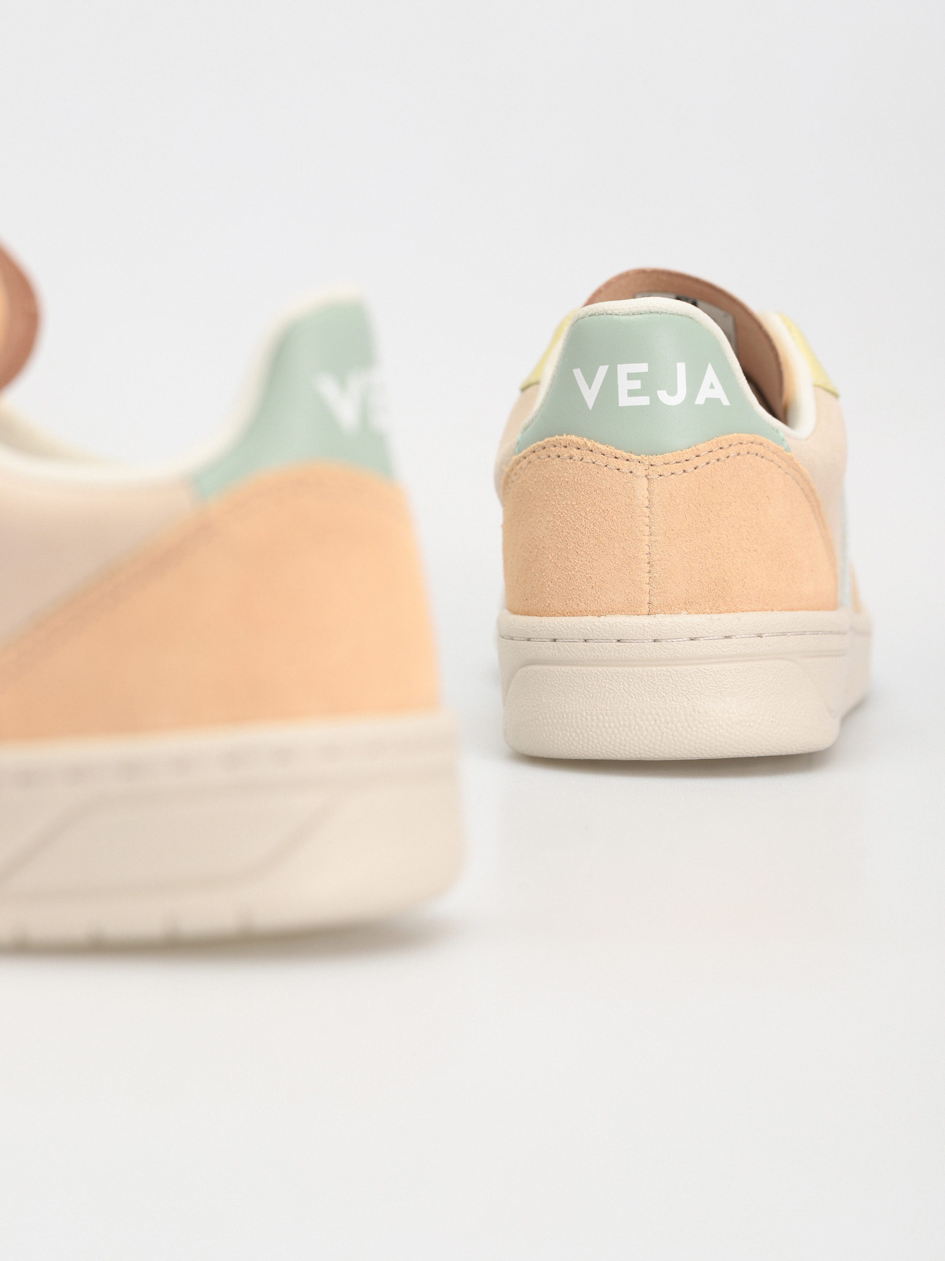 Veja V-10 Cipők Wmn (sable menthol multico)