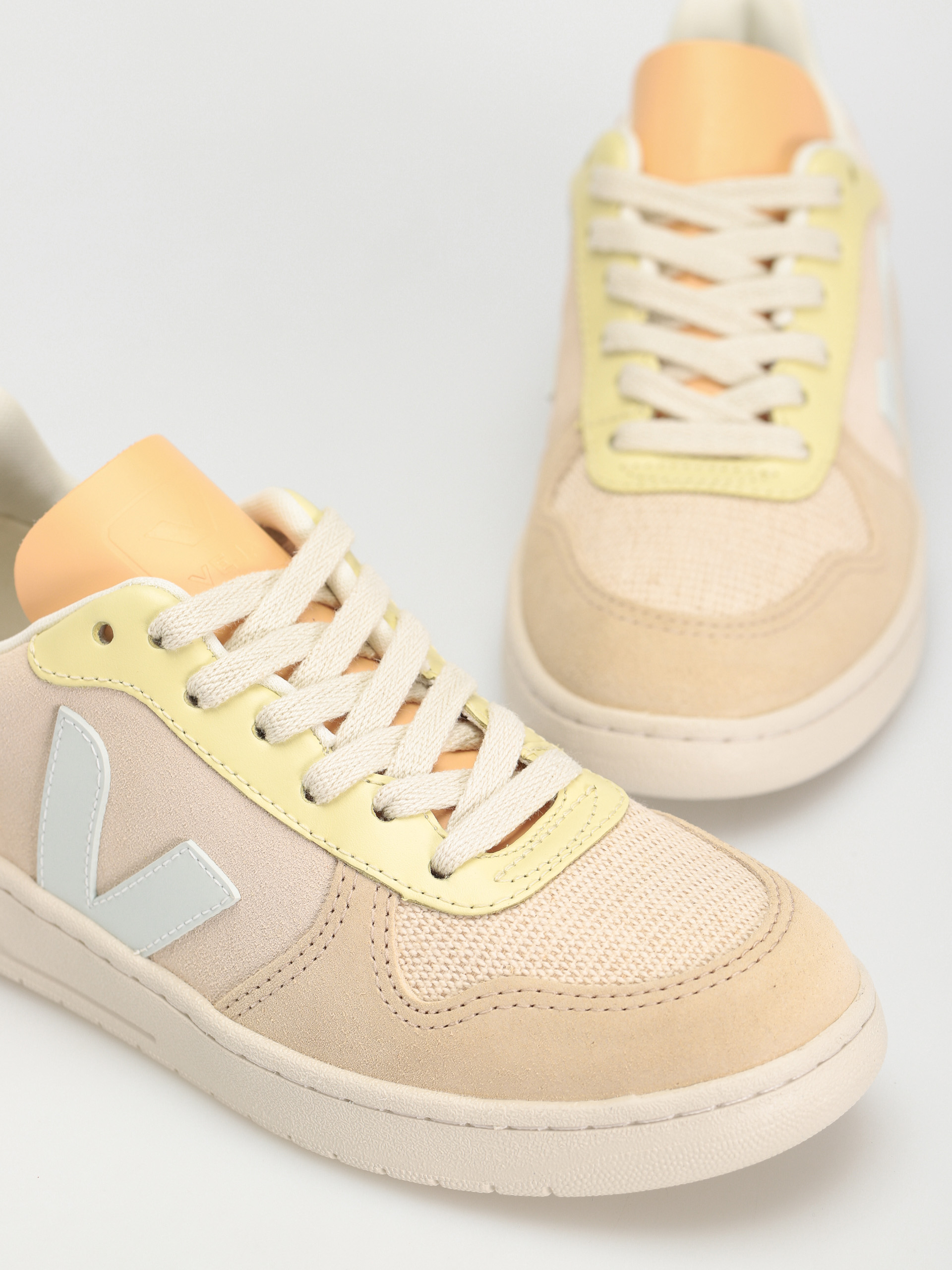 Veja V-10 Cipők Wmn (sable menthol multico)