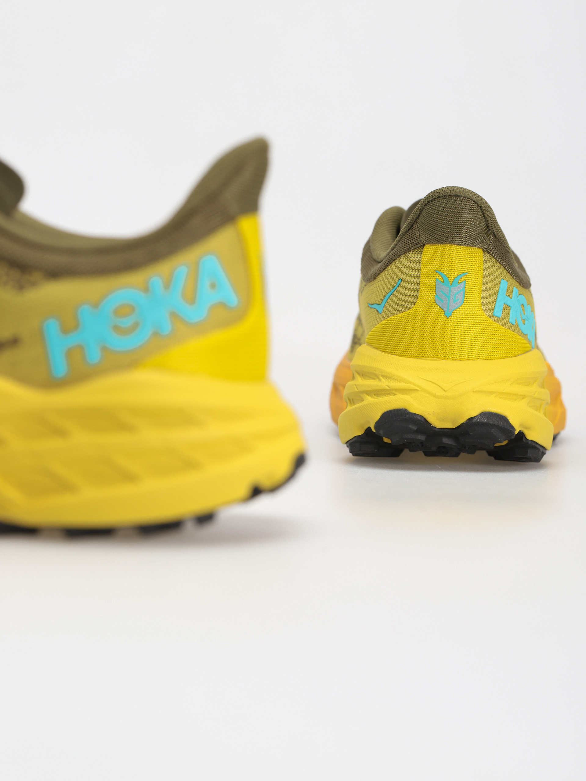 Hoka Speedgoat 5 Cipők (avocado/passion fruit)