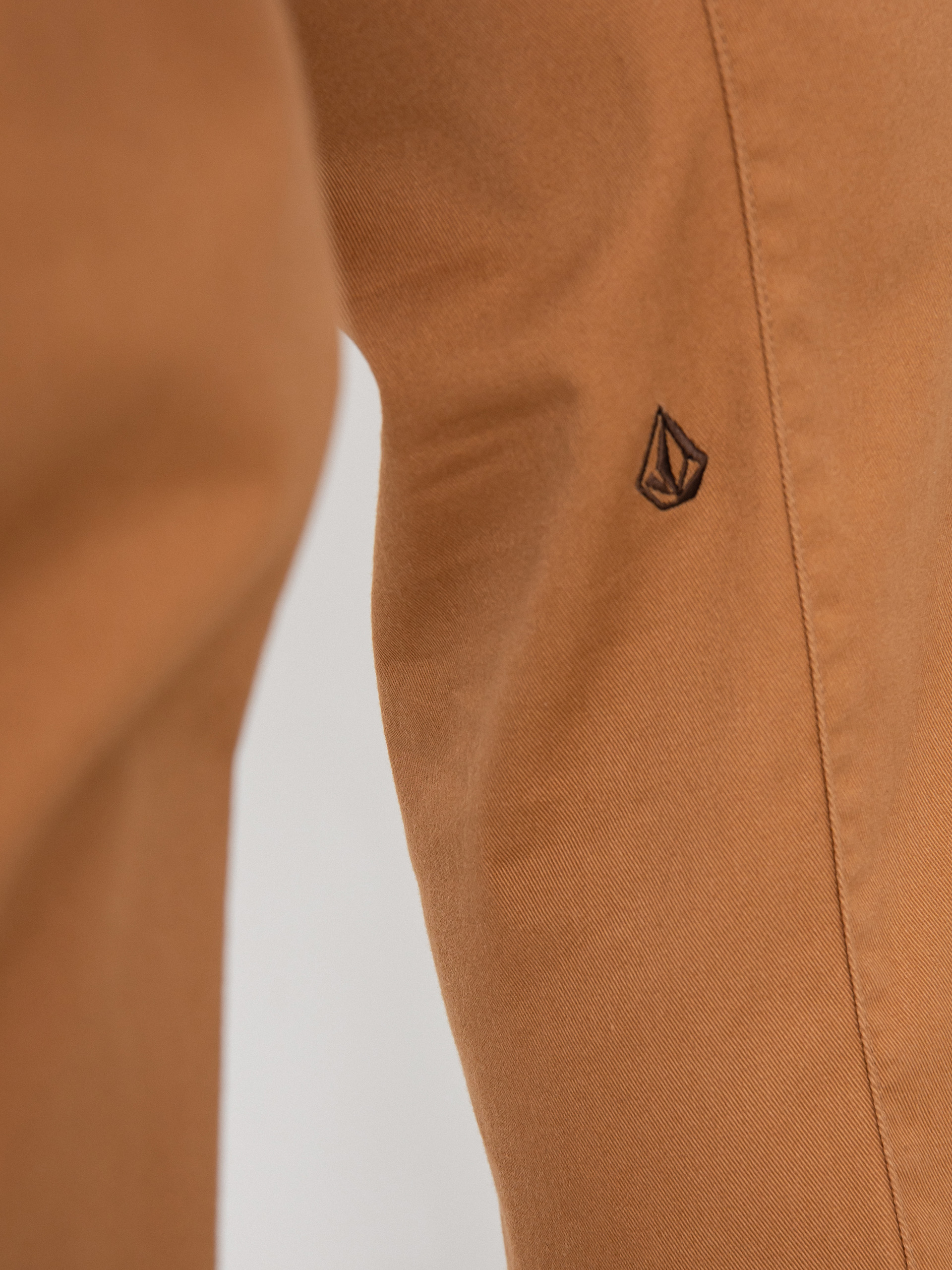Volcom Frickin Modern Stret Kisnadrág (tobacco)