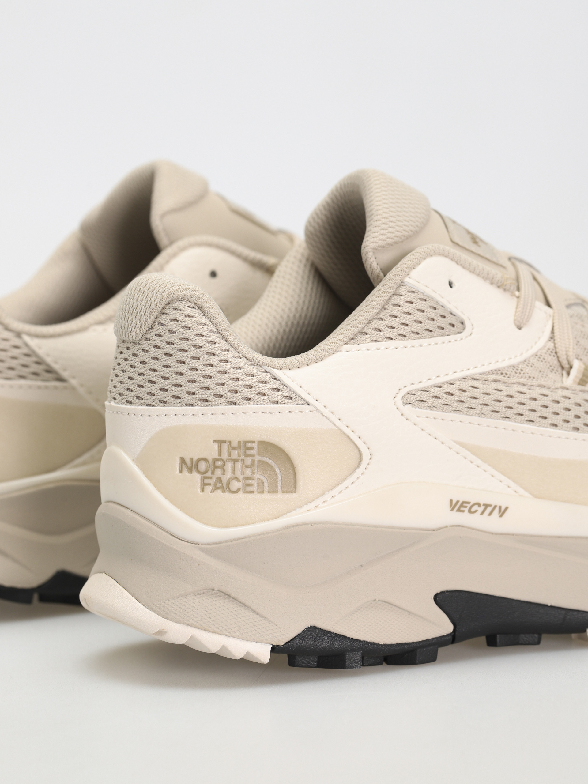 The North Face Vectiv Taraval Cipők (sandstone/gardenia white)