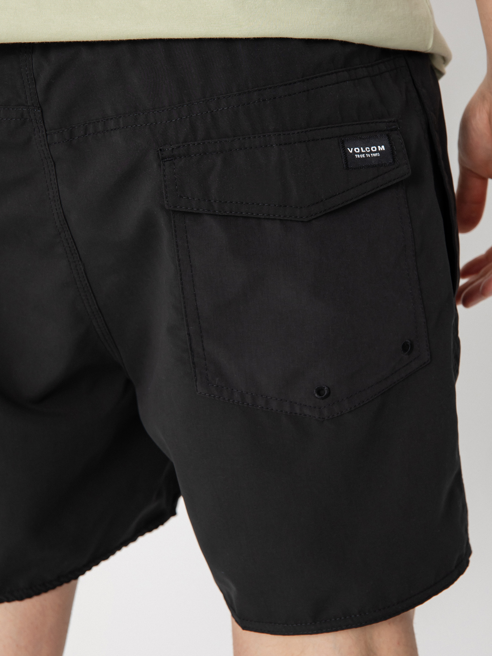 Volcom Boardshorty Lido Solid Trunk 16 Rövidnadrág (black)