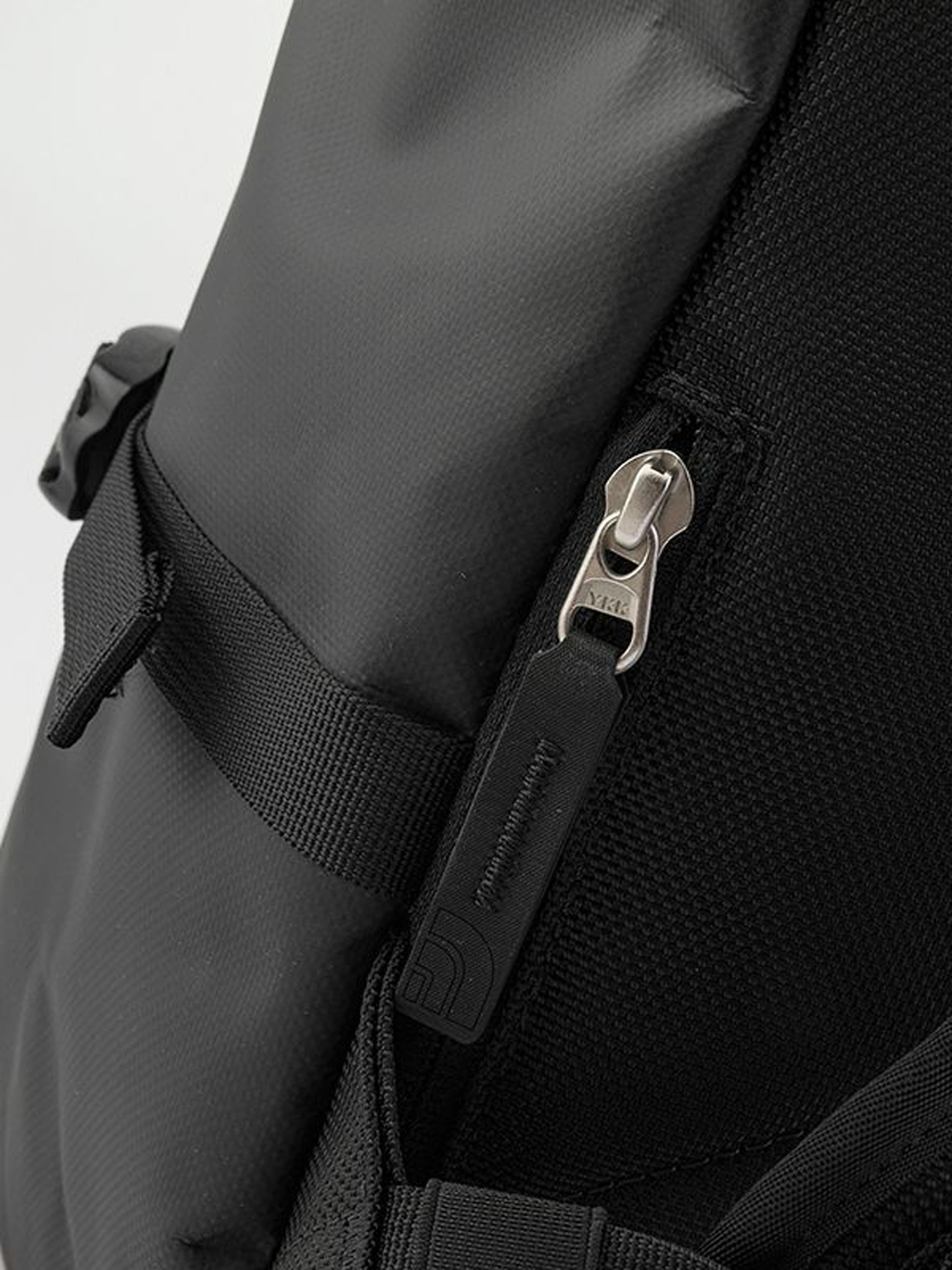 The North Face Base Camp Fuse Box Táska (led yellow/tnf black)