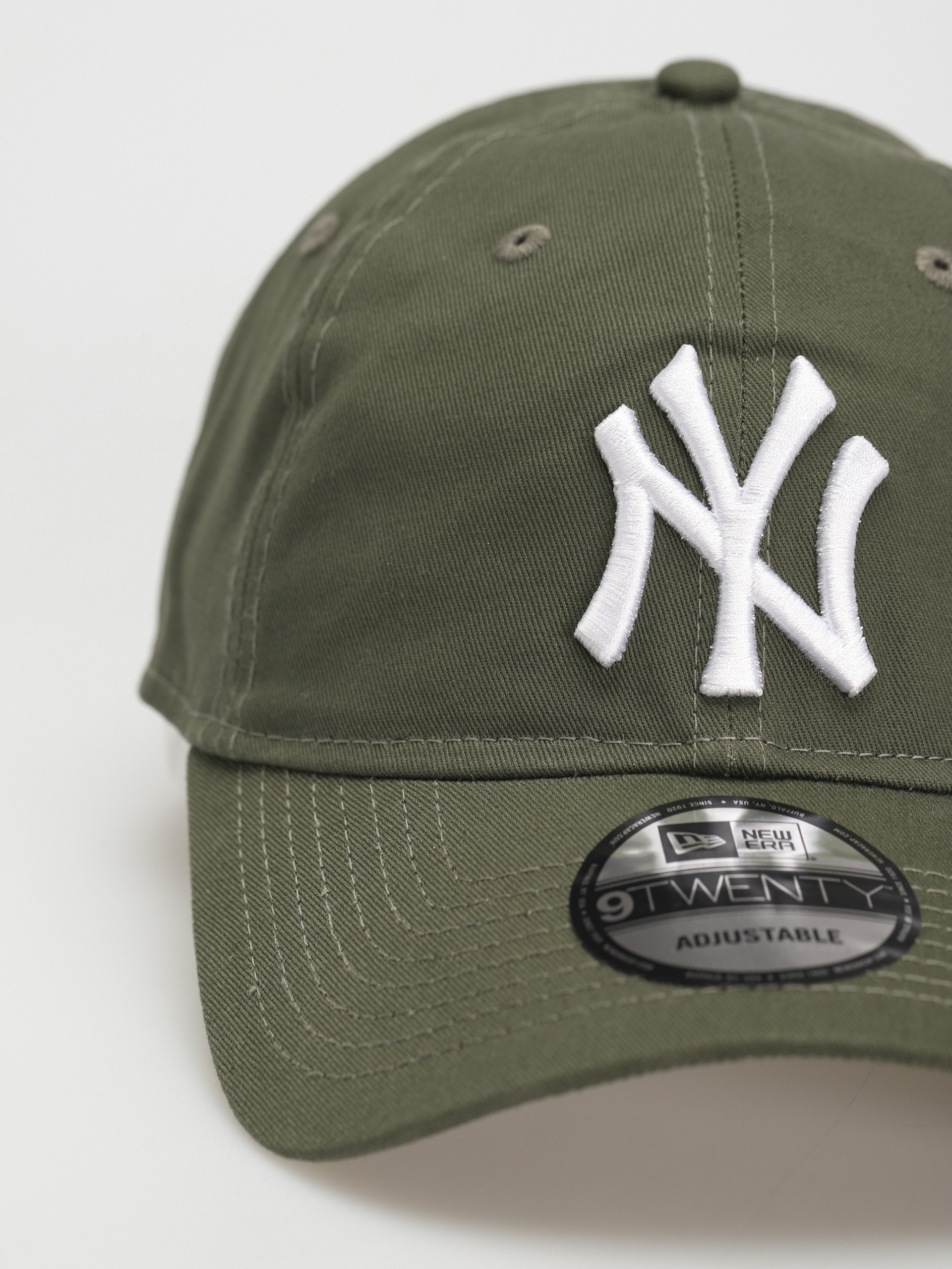 New Era League Essential 9Twenty New York Yankees Baseball sapka (olive/white)