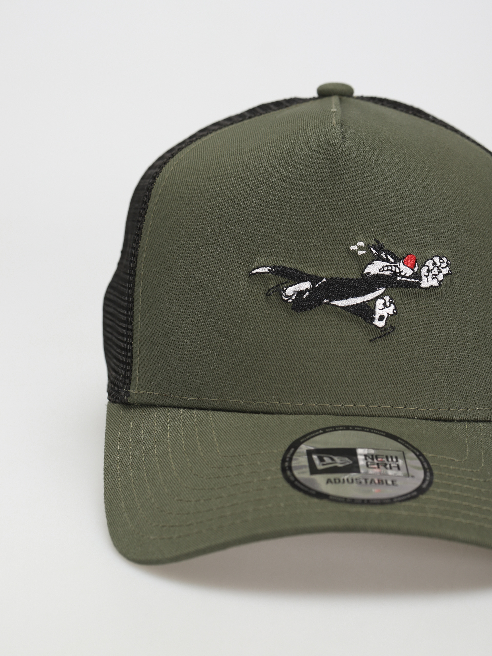 New Era Loony Tunes Trucker Sylvester Baseball sapka (olive)