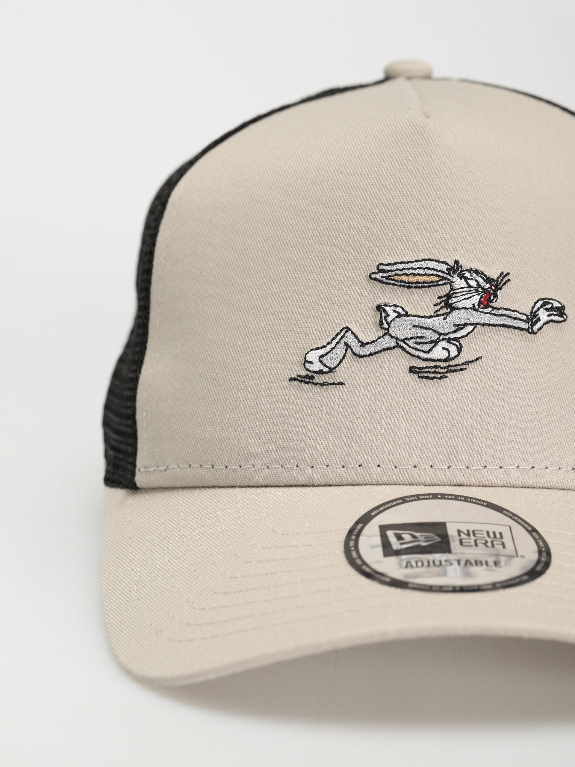 New Era Loony Tunes Trucker Bugs Baseball sapka (stone)