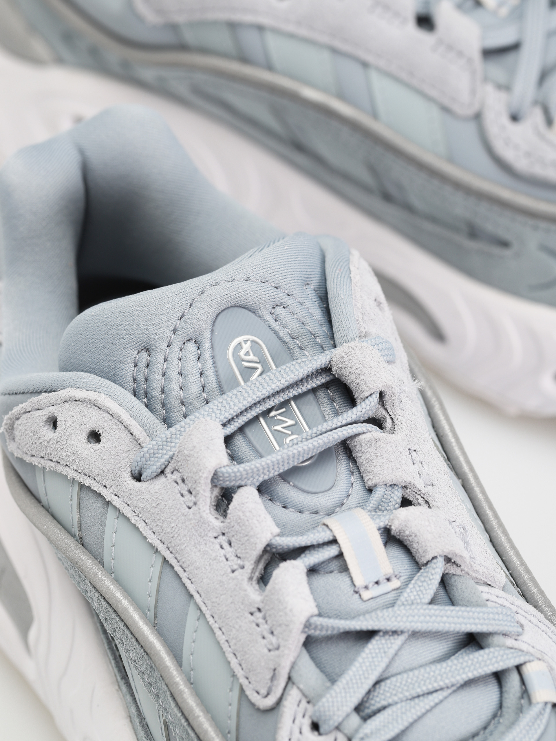 adidas Originals Oznova Cipők (lgtgre/lgtgre/dshgry)